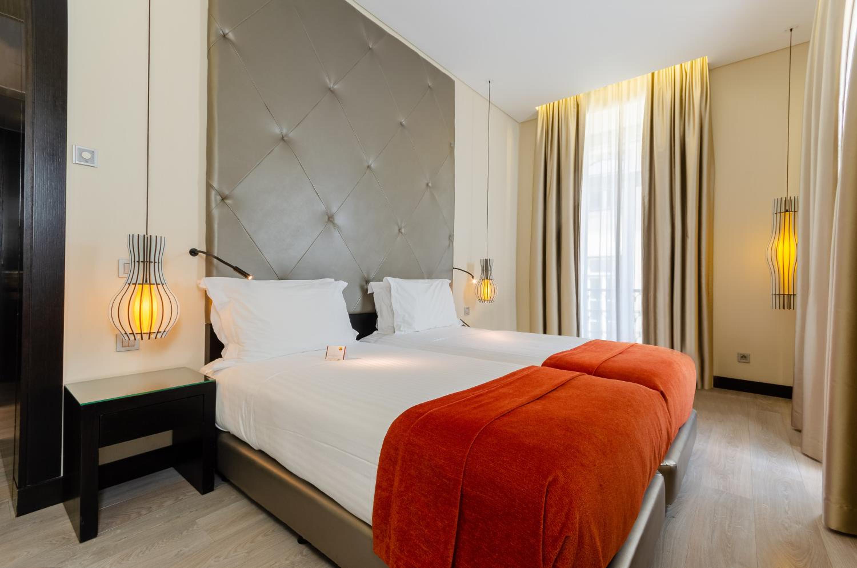 Superior Room with Street View