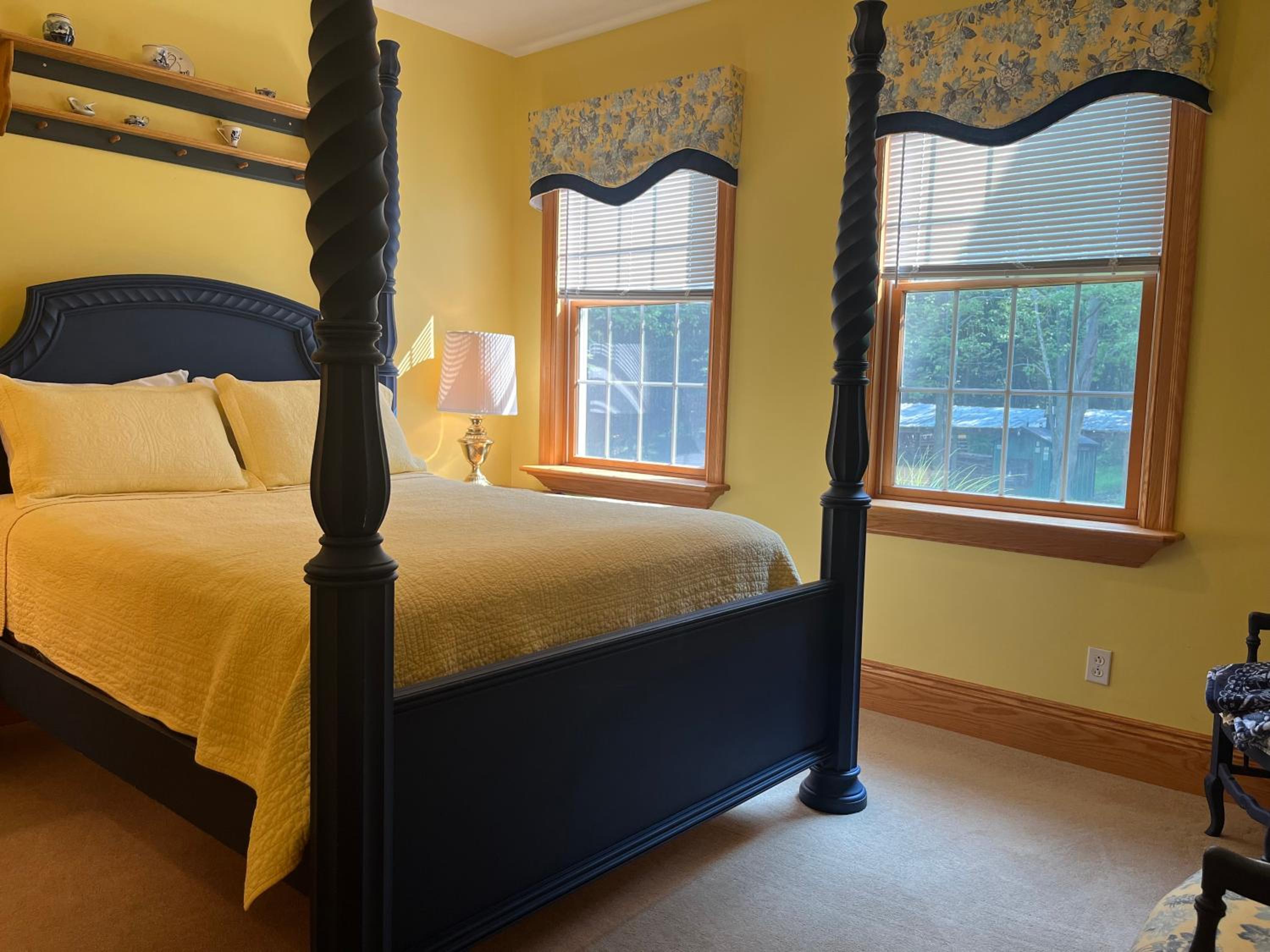 Queen Room with Garden View - Photo 1