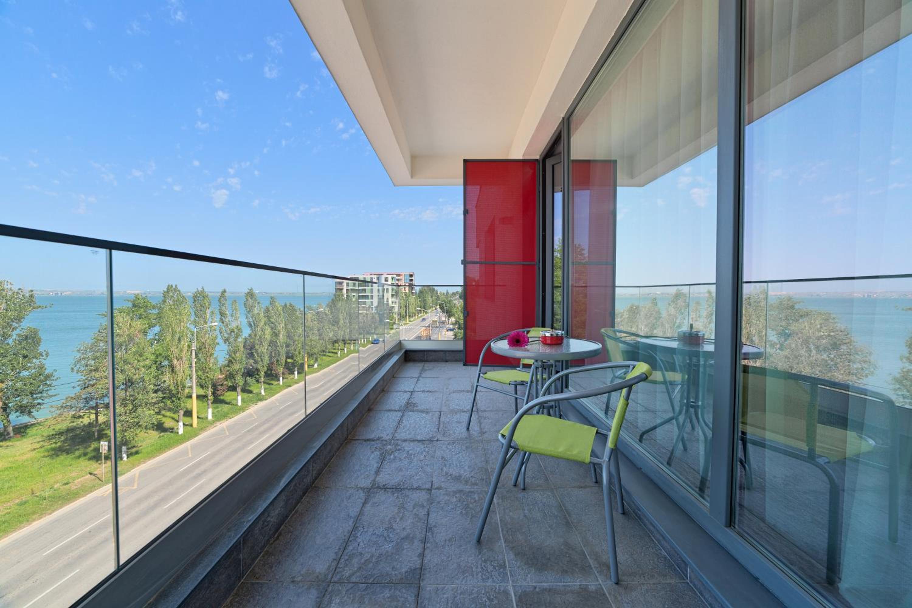 One-Bedroom Apartment - Photo 14