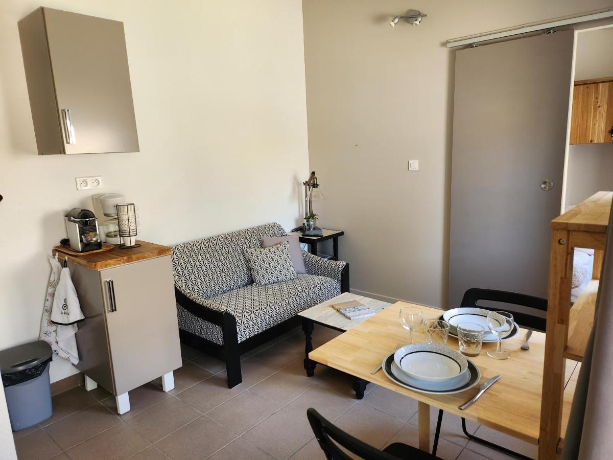 Apartment with Terrace photo 2