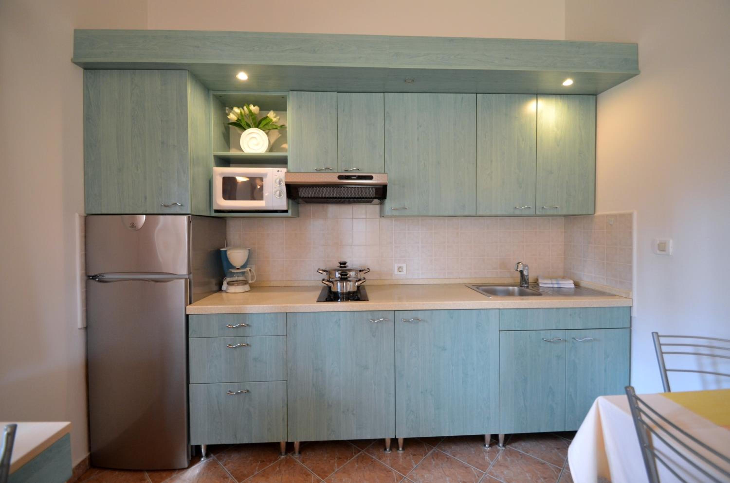 Superior One-Bedroom Apartment - Photo 6