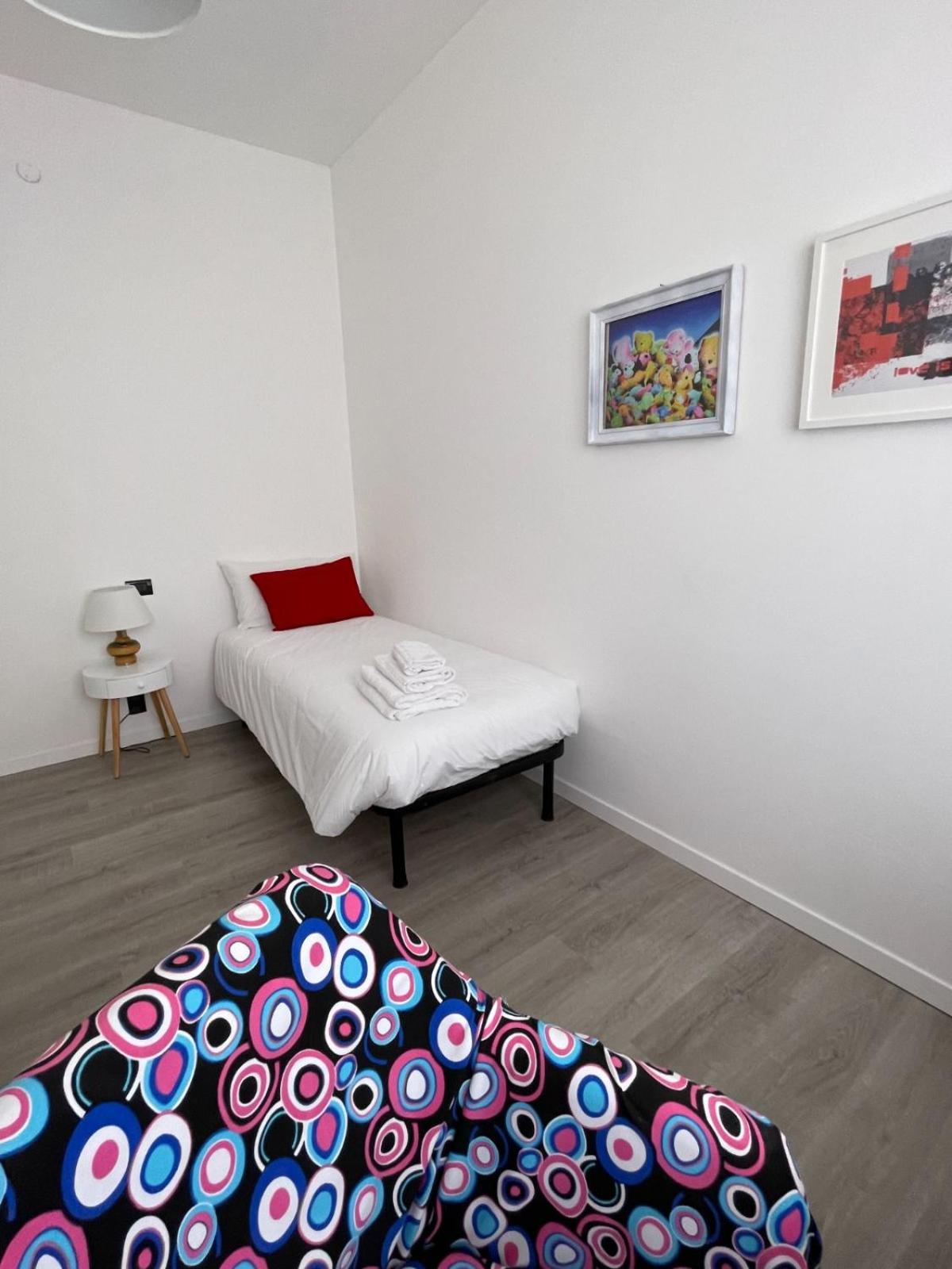 Standard Single Room with Shared Bathroom