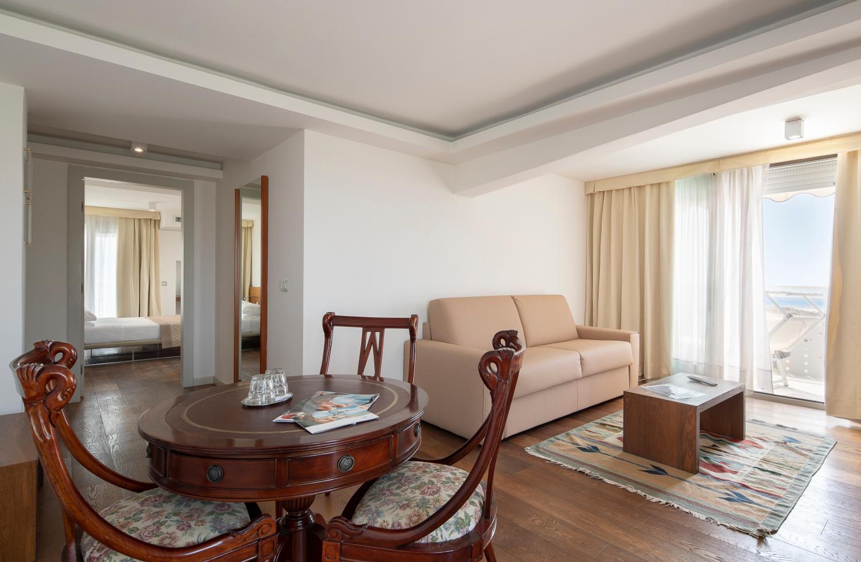 Deluxe Suite with Sea View photo 1