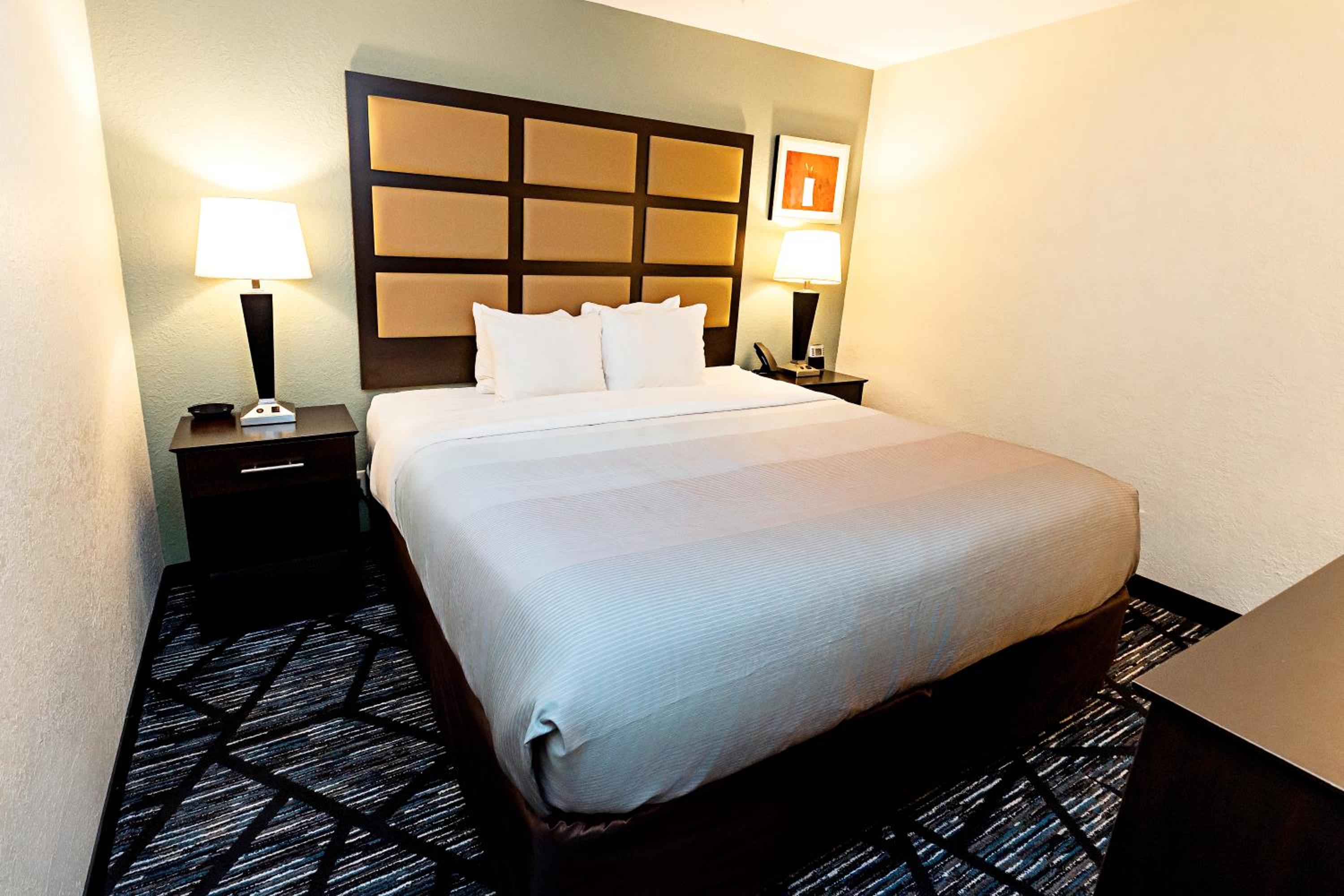 King Suite with Hot Tub
