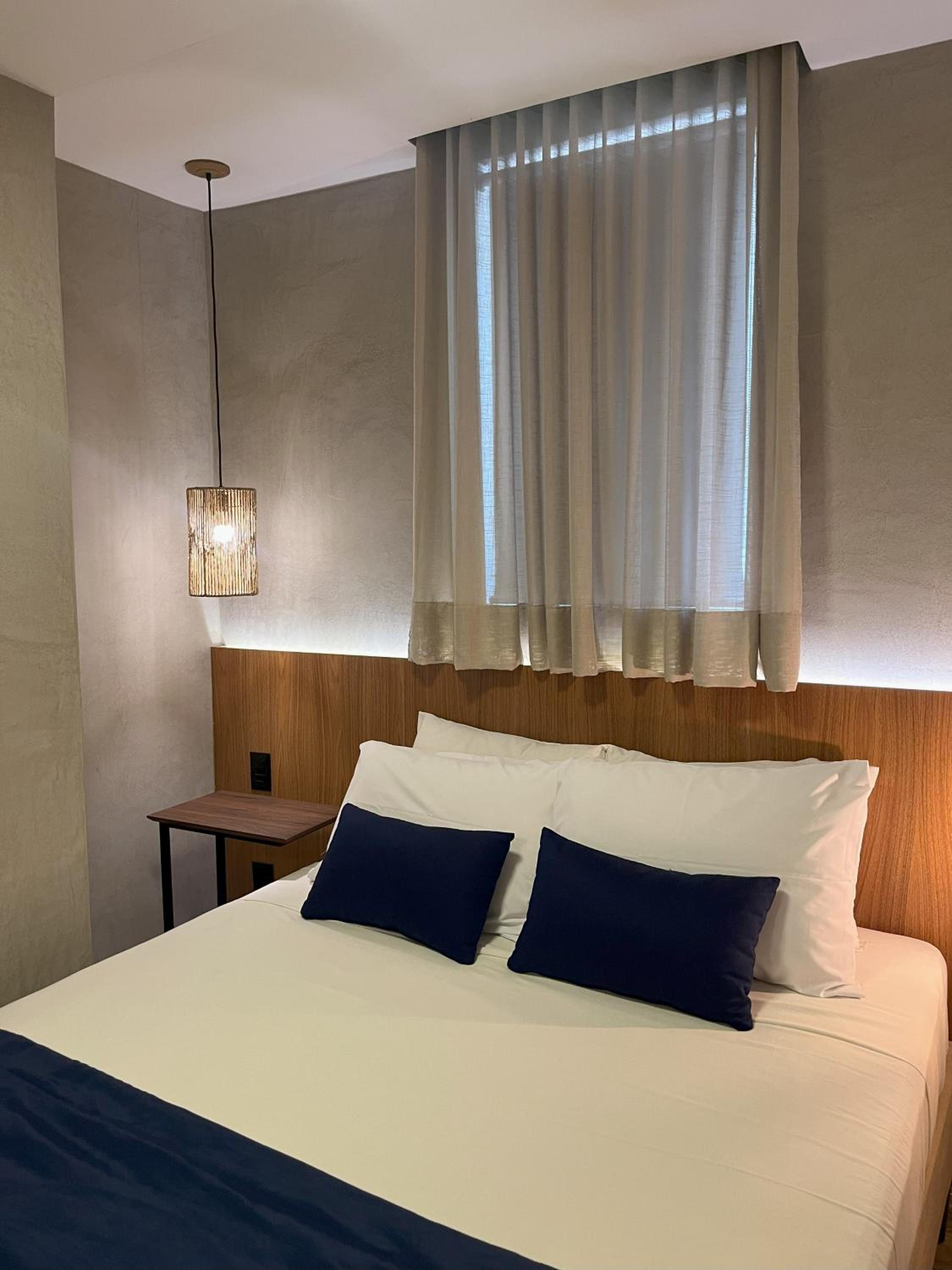 Standard Double Room - Photo 12