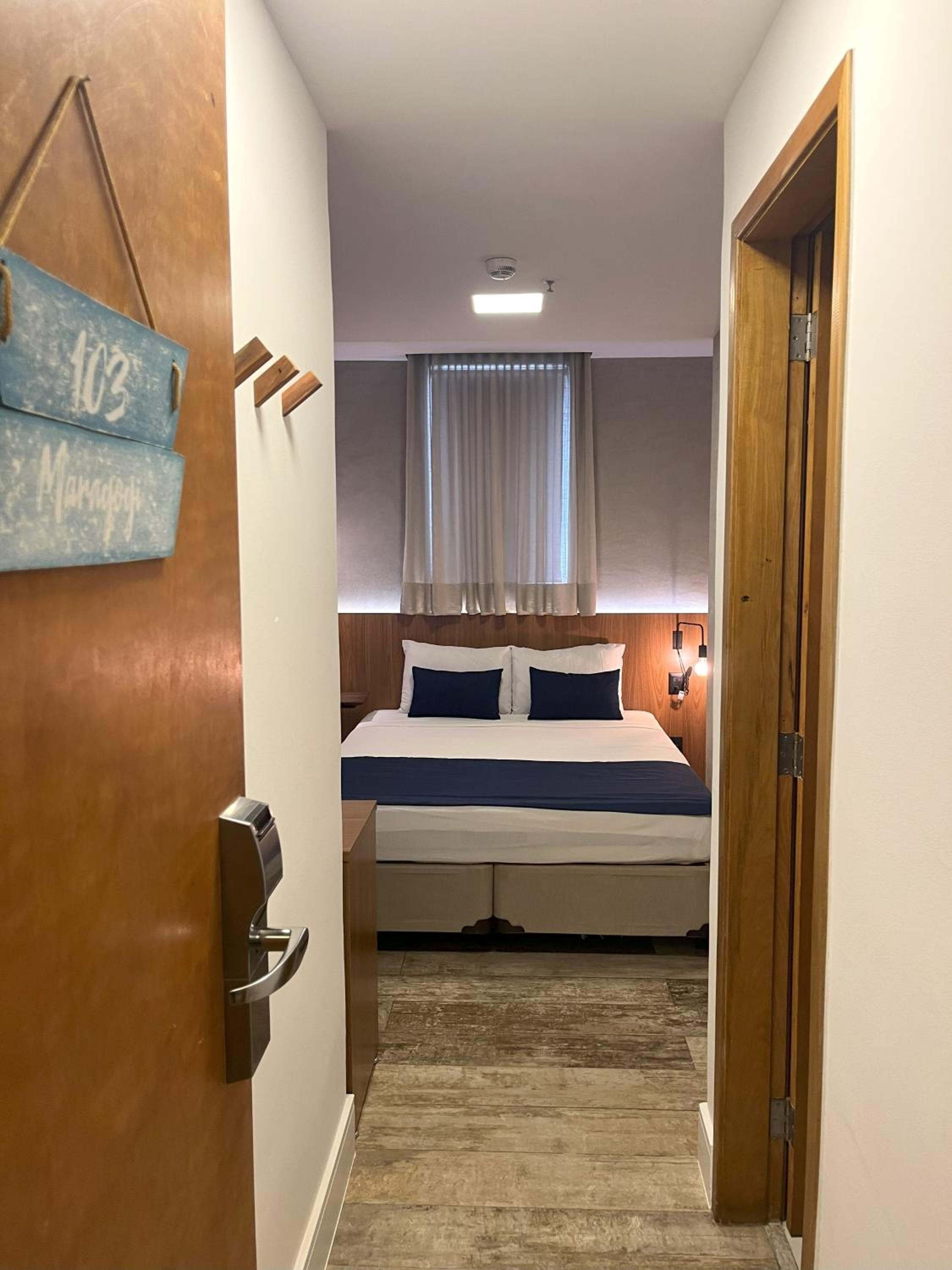 Standard Double Room - Photo 14