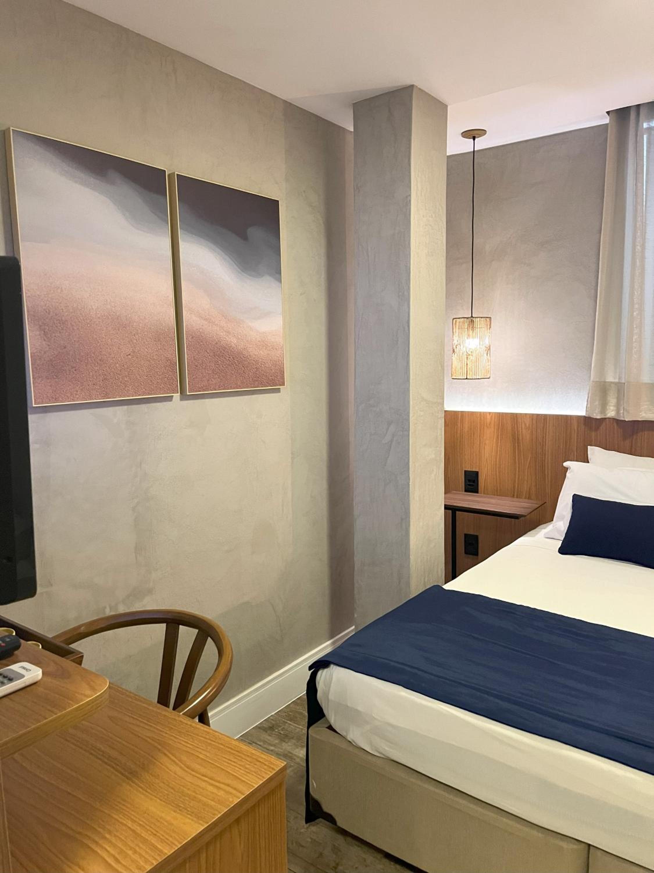 Standard Double Room - Photo 15