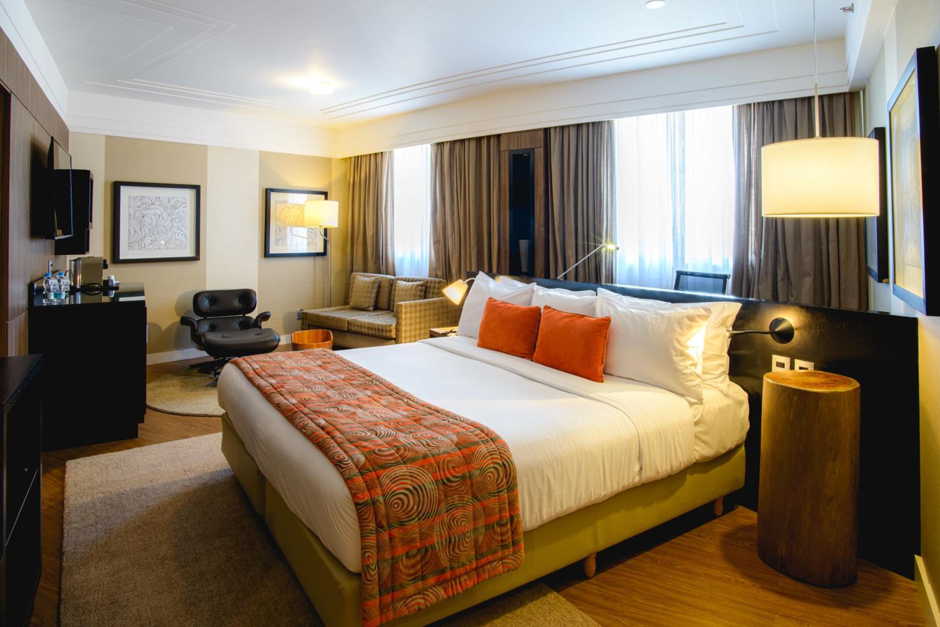 Deluxe Suite photo 1