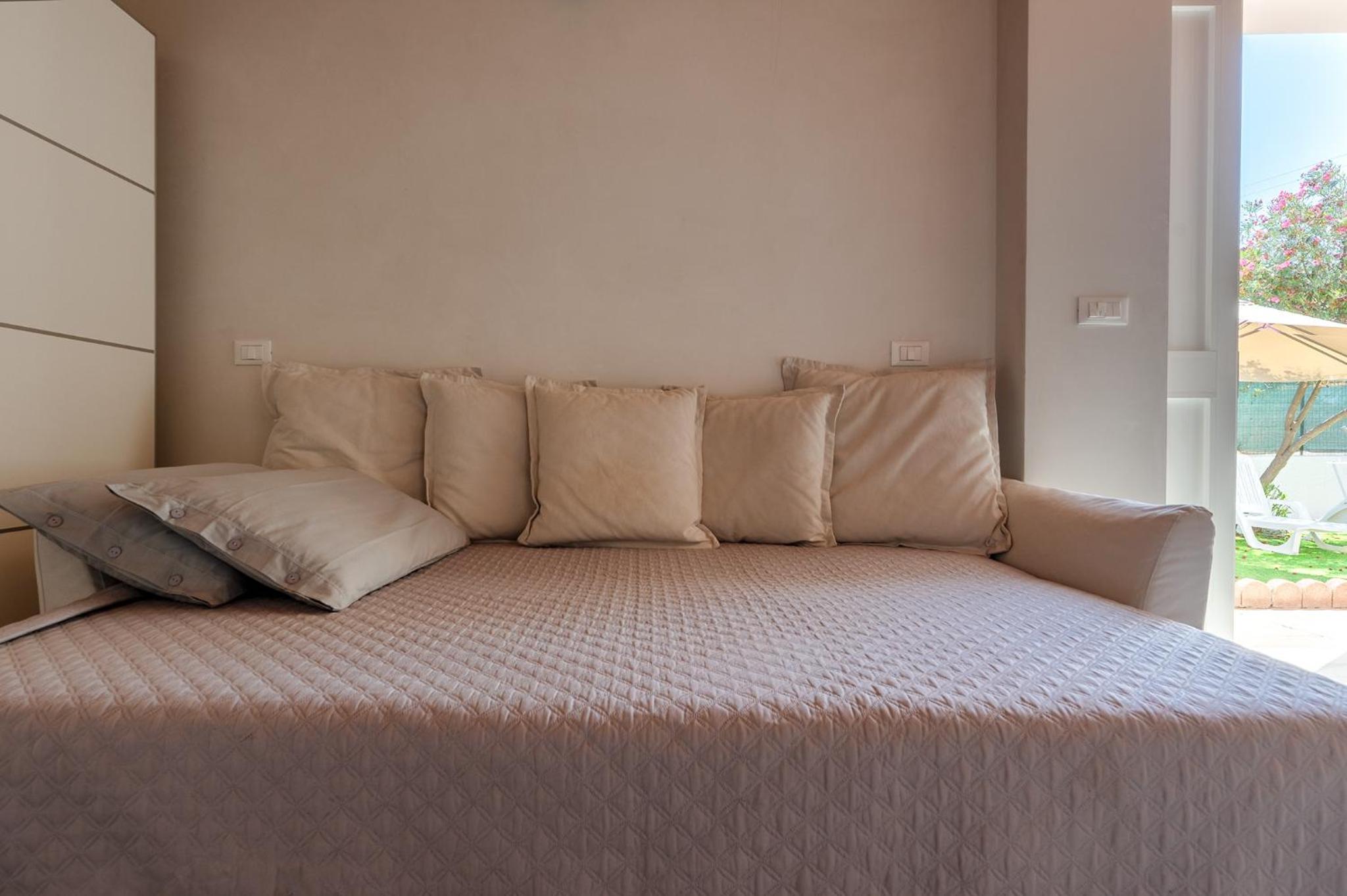 Double Room with Garden View - Photo 17