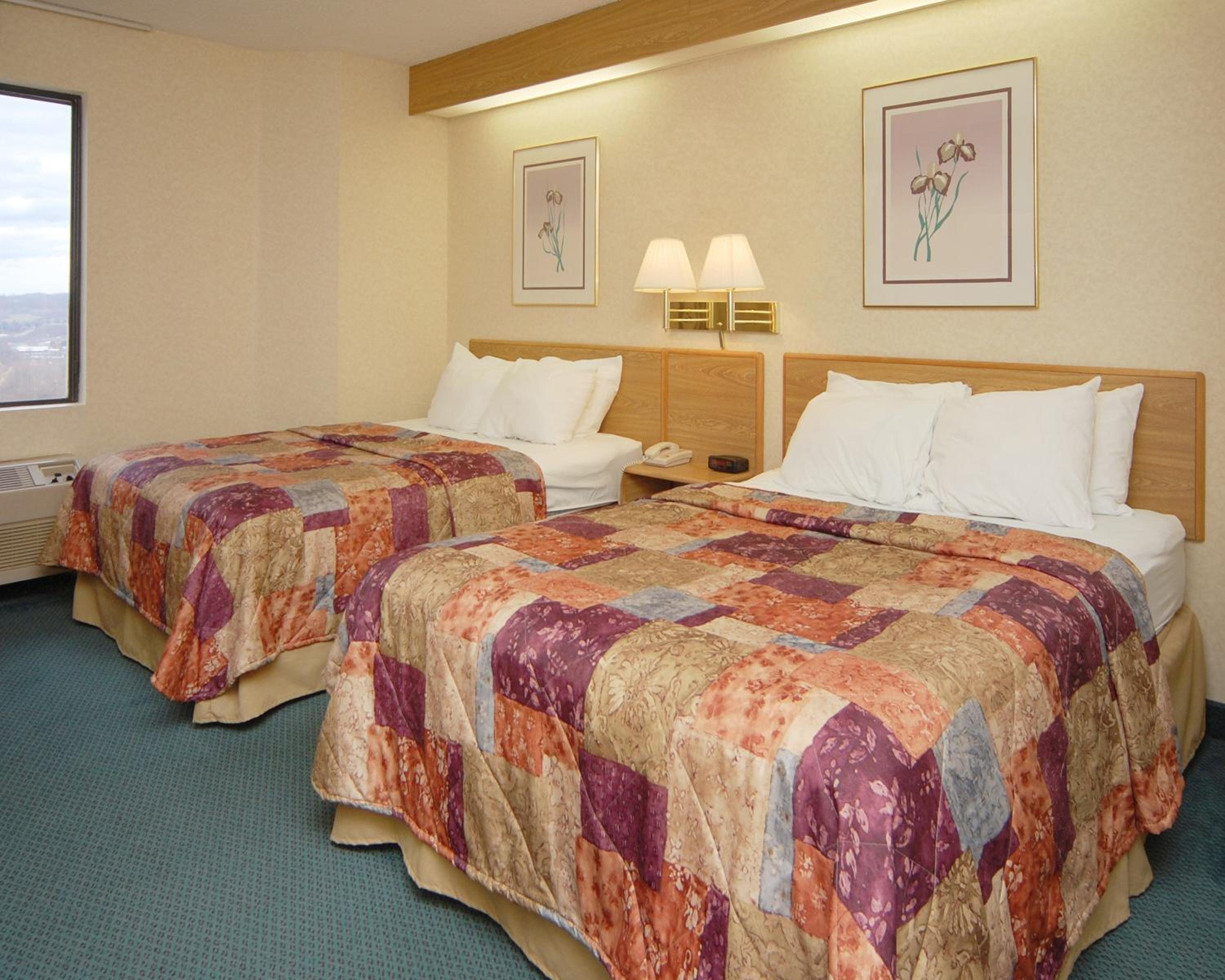 Double Room with Two Double Beds - Non-Smoking photo 1