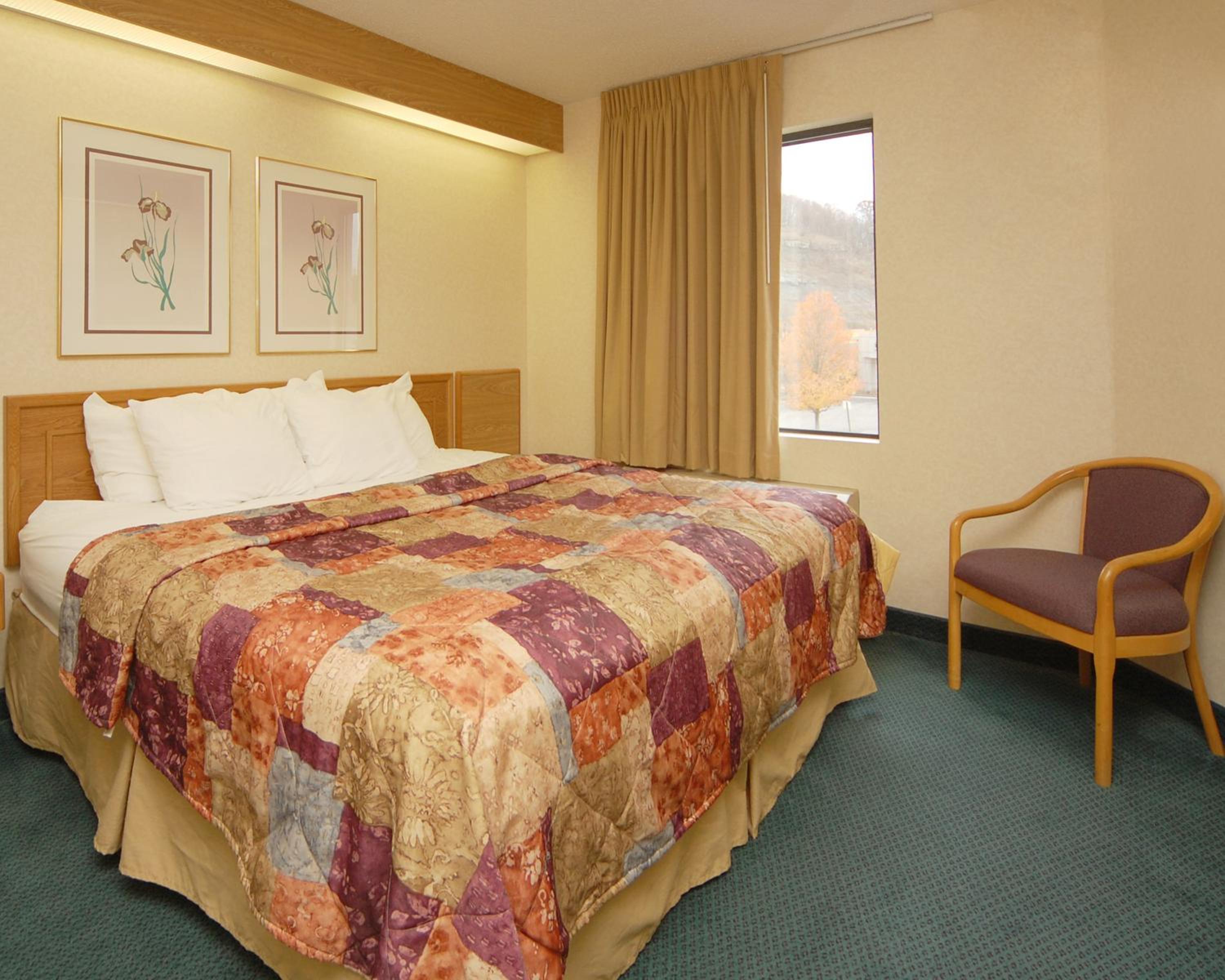 King Room - Non-Smoking photo 1