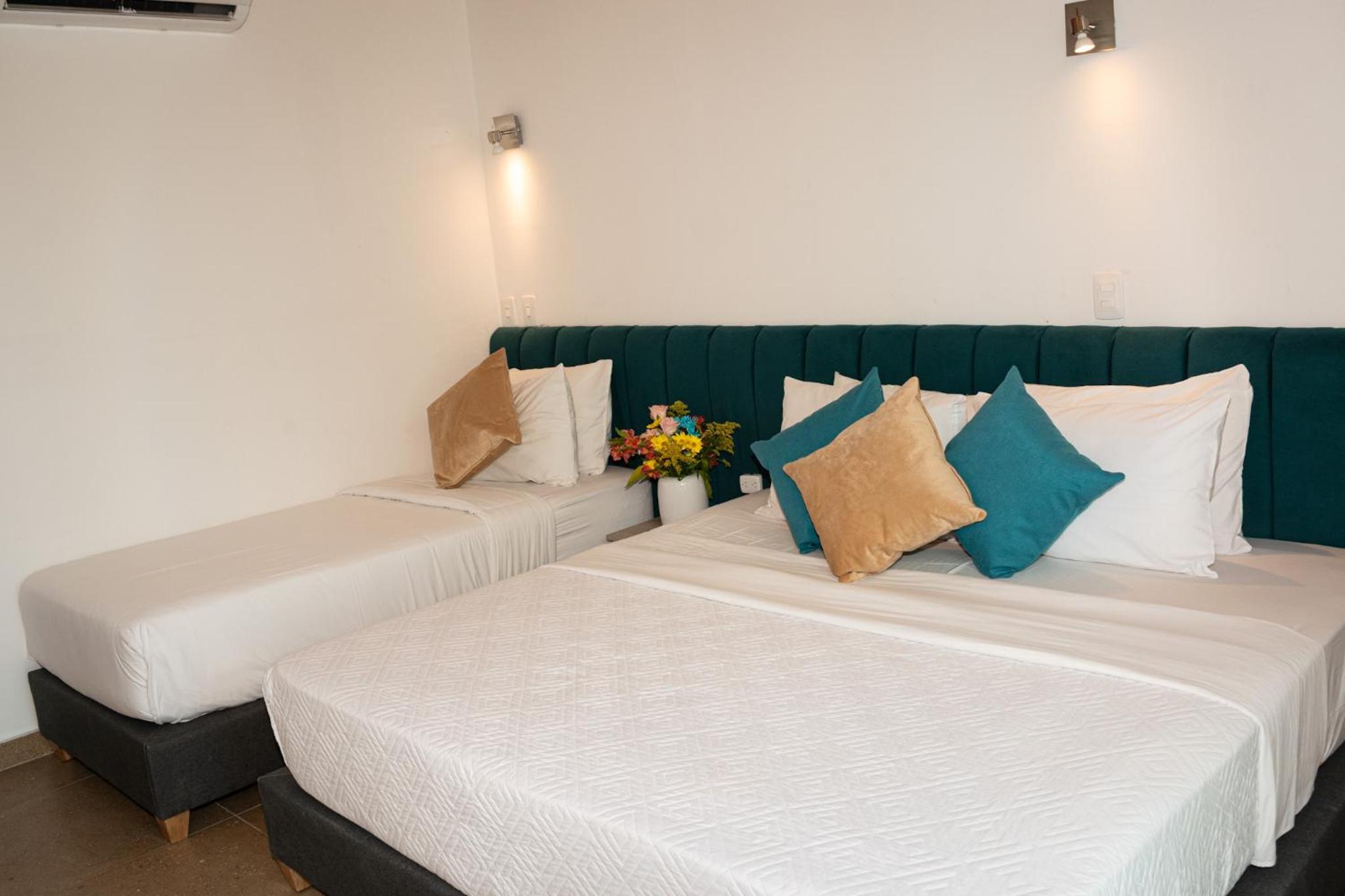 Triple Room with Balcony - Photo 6