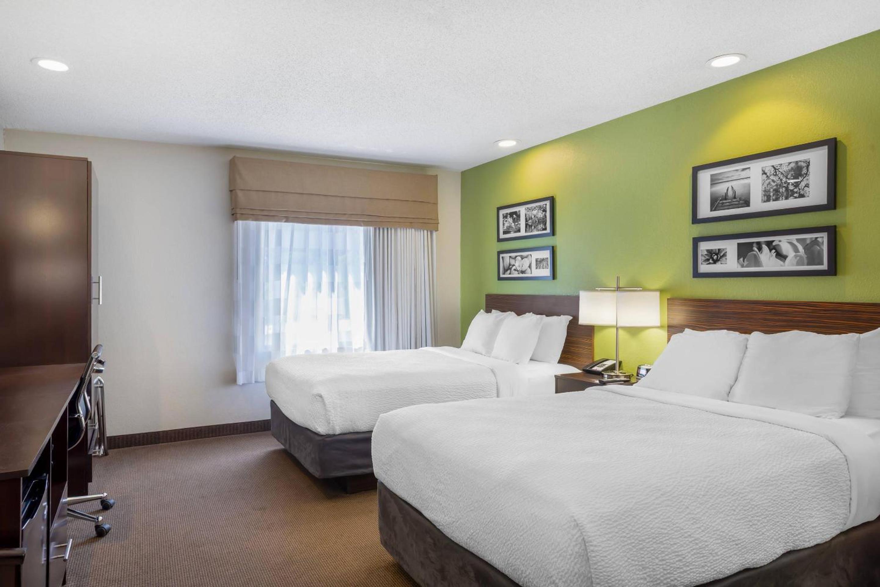 Double Room with Two Double Beds - Non-Smoking
