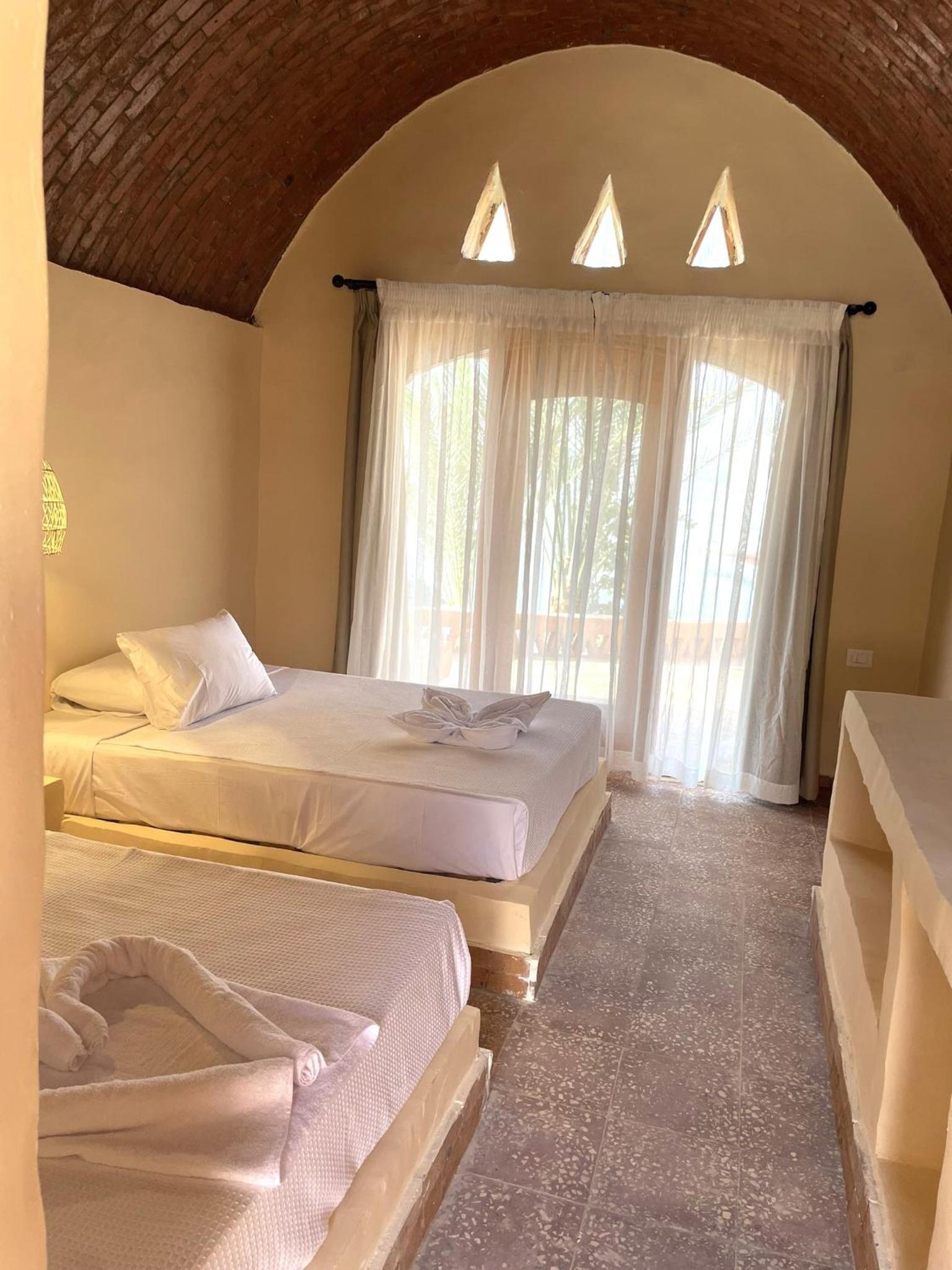 Double or Twin Room with Lake View photo 1