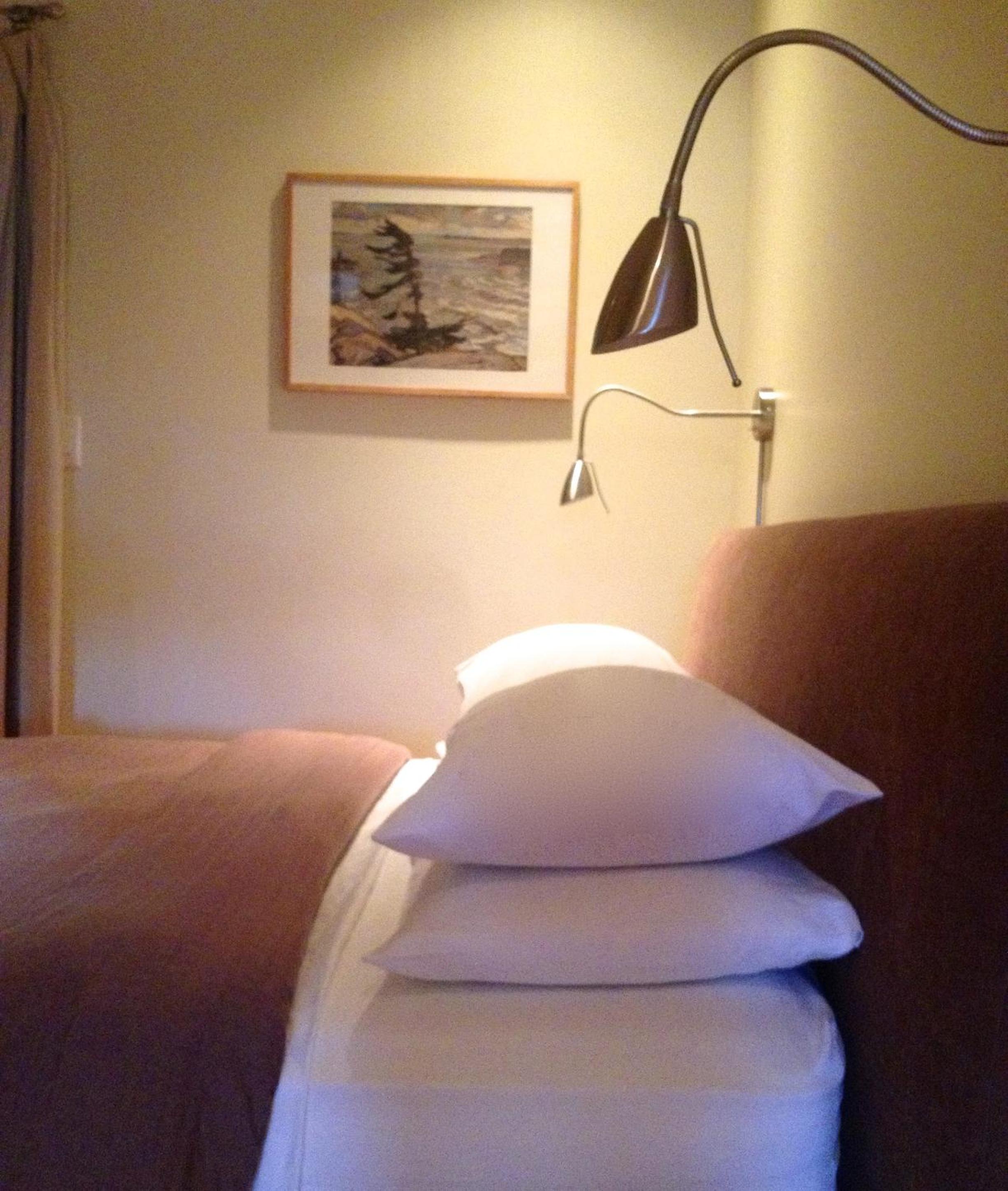 Queen Suite With Spa Bath photo 1
