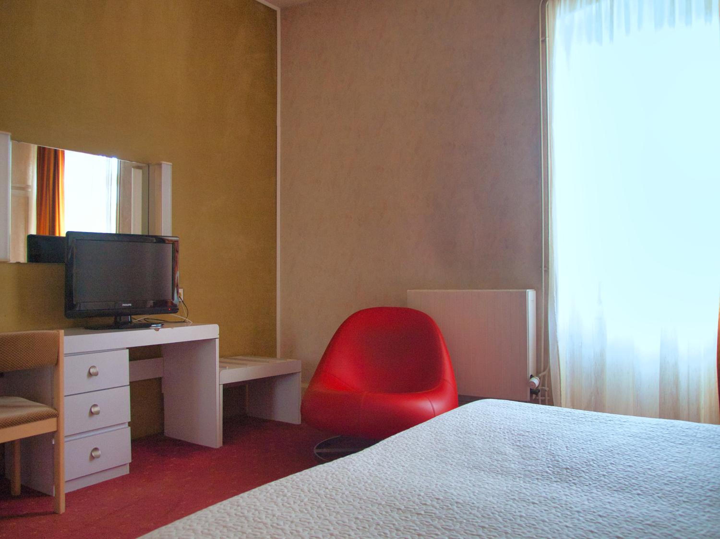 Budget Double Room - Photo 1