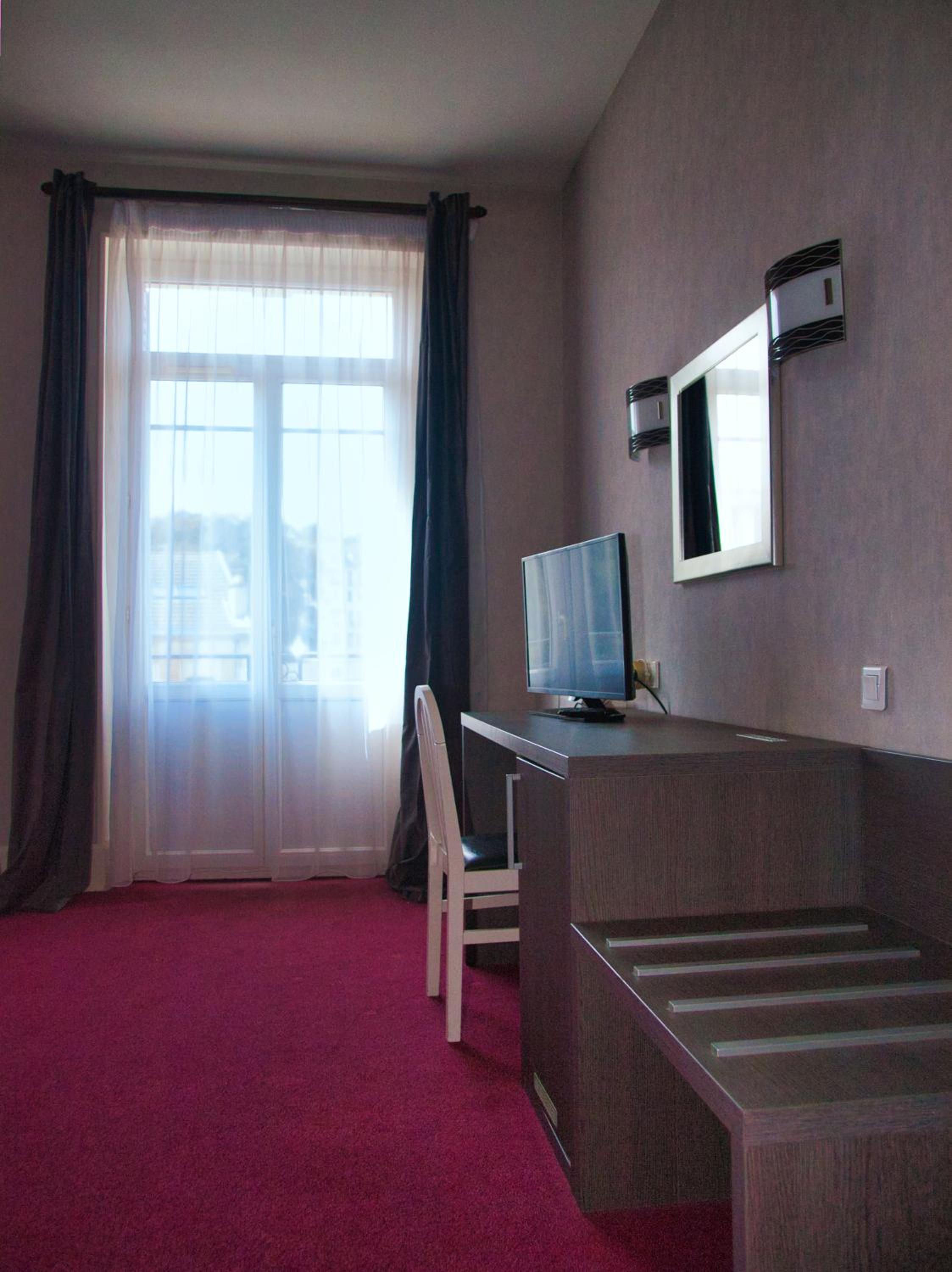 Double Room - Photo 3