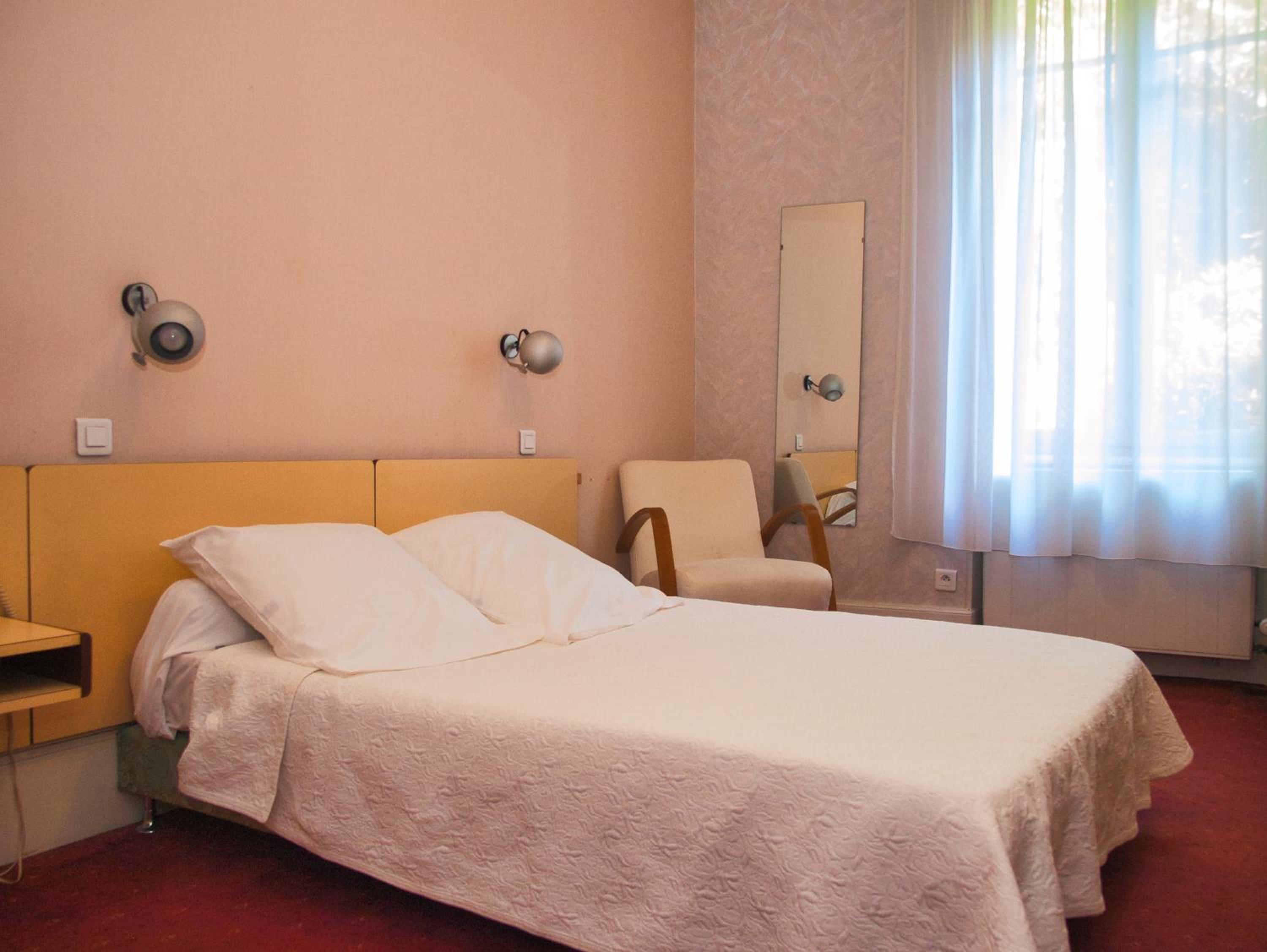 Budget Double Room - Photo 5