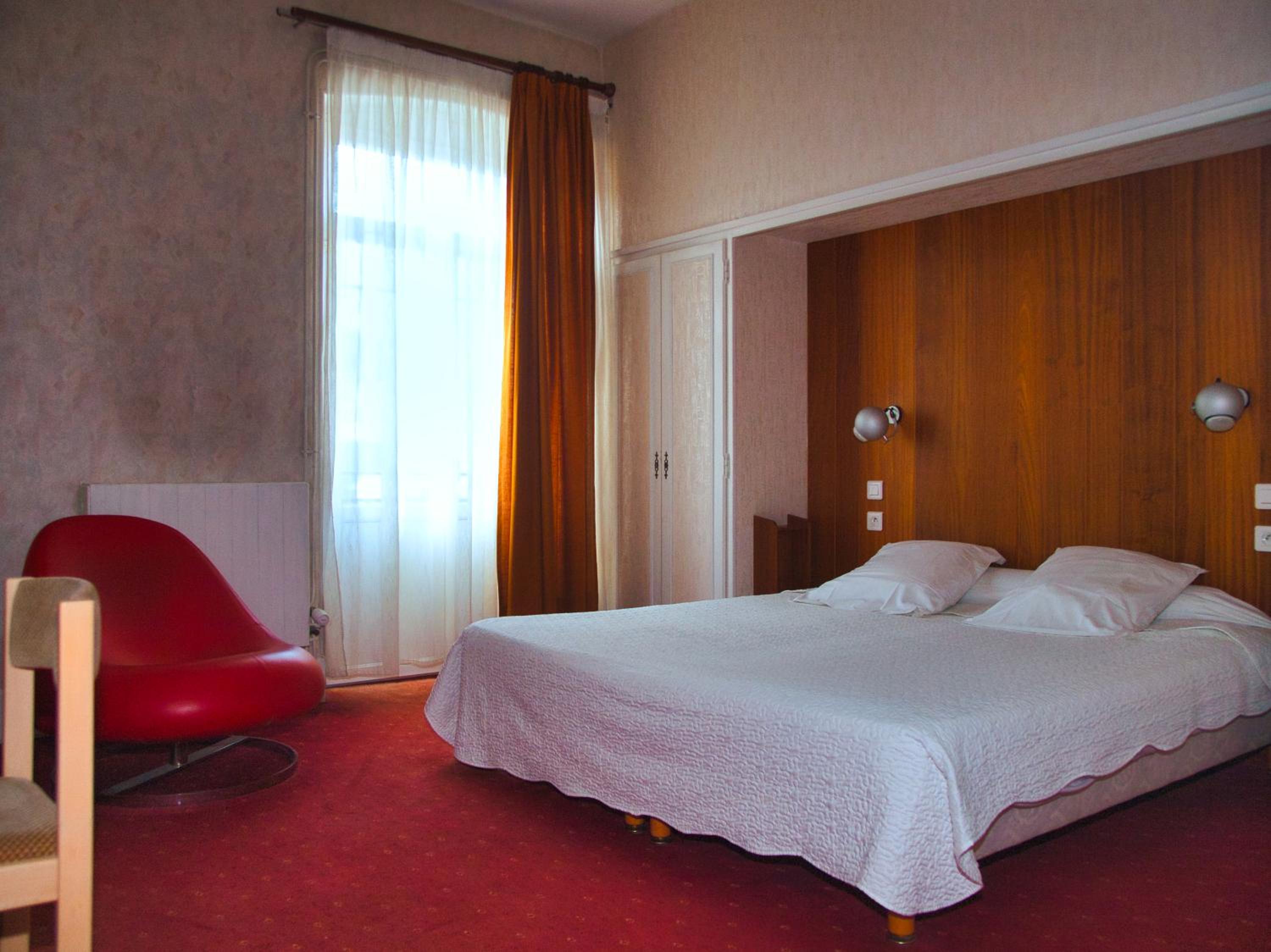 Budget Double Room - Photo 3
