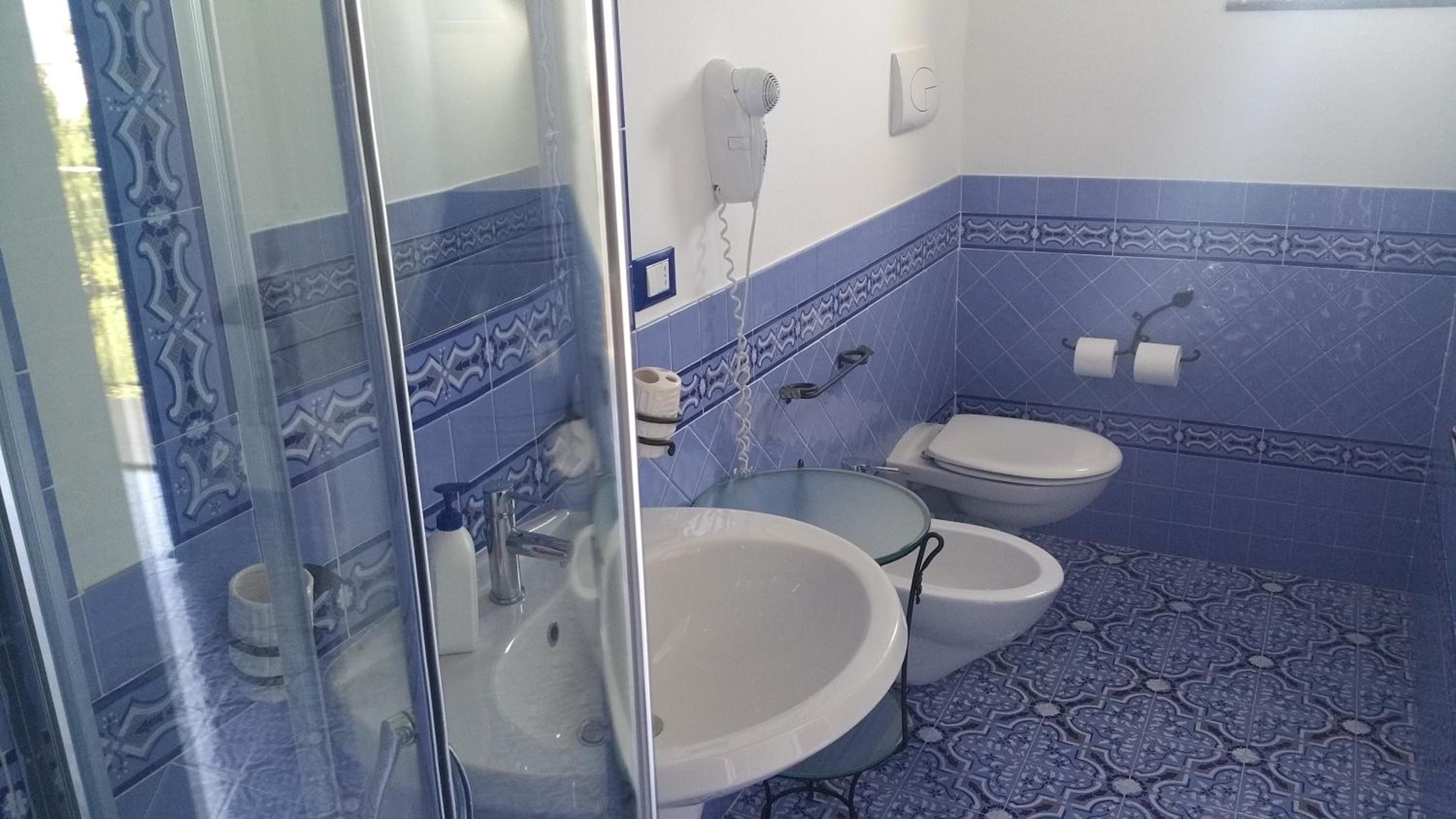 Quadruple Room with Balcony photo 1