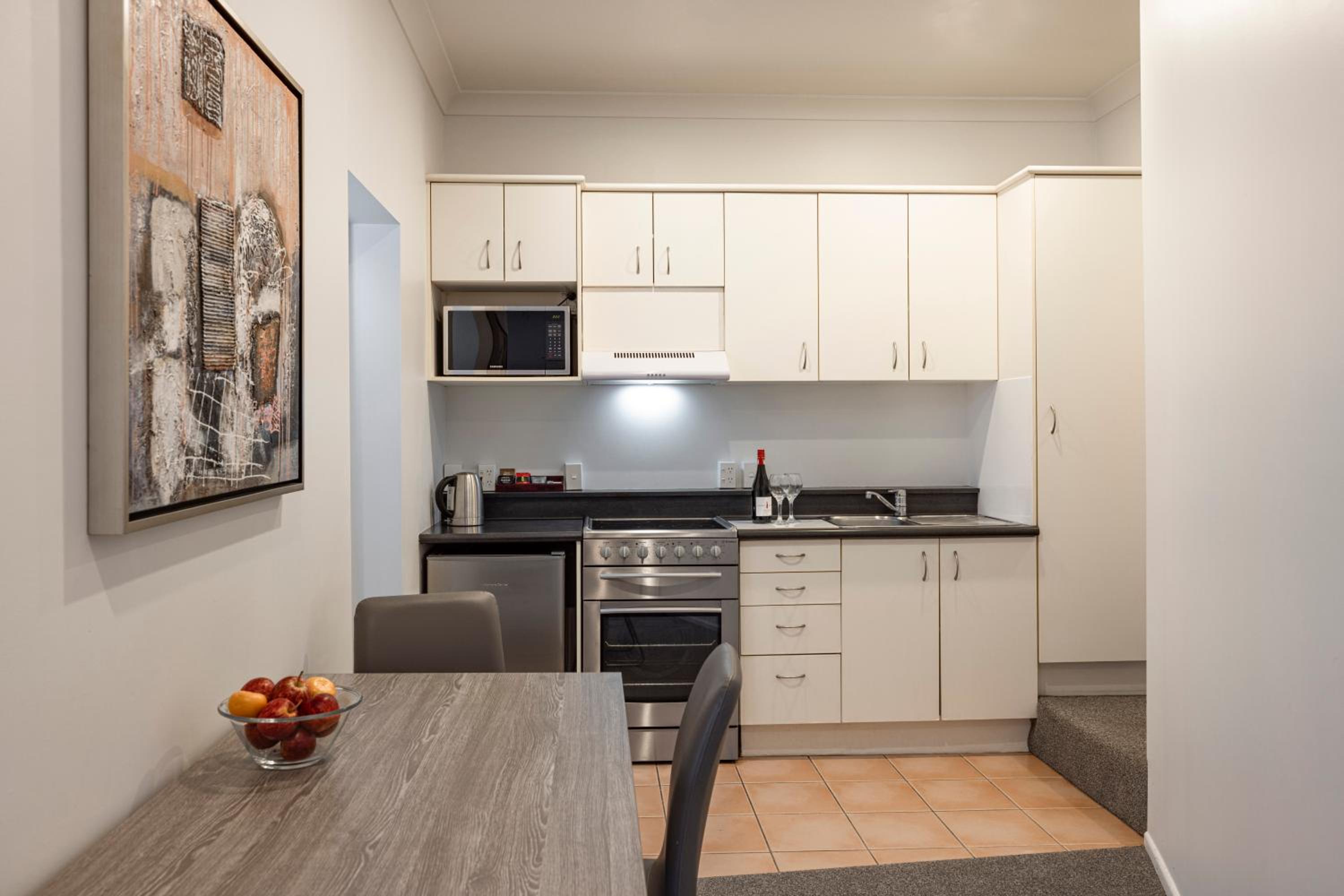 One-Bedroom Apartment - Photo 9