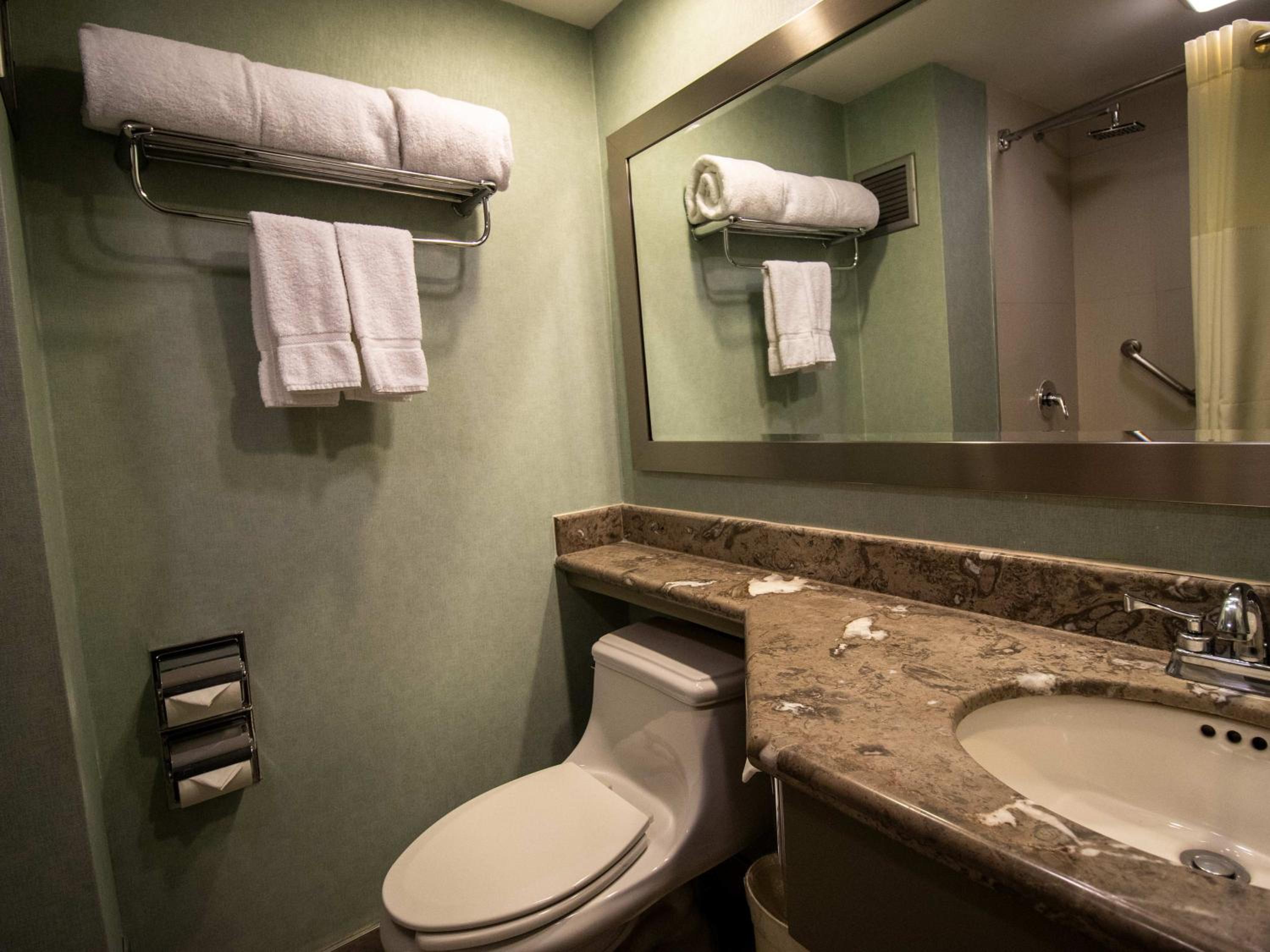 Suite - Photo 10