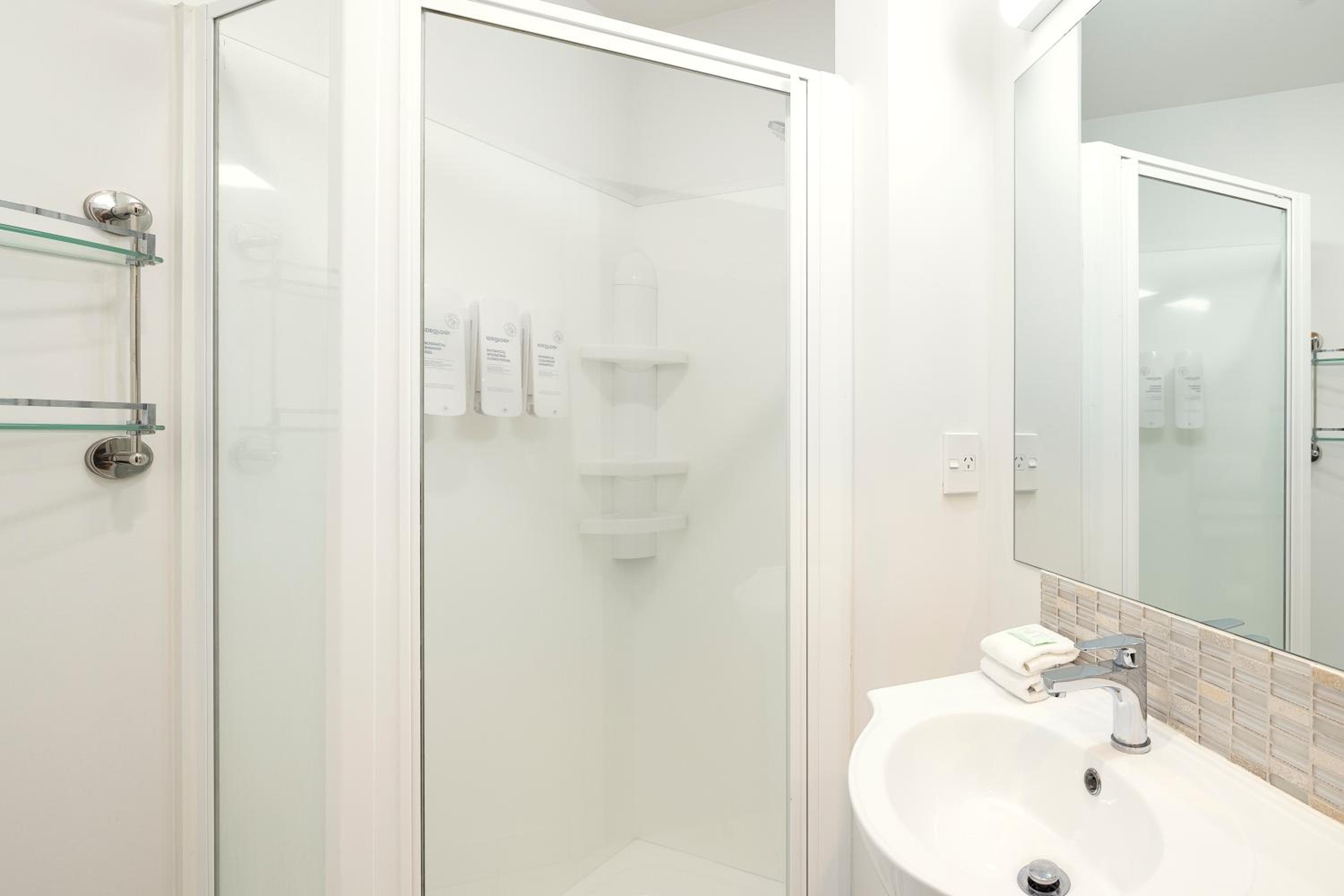 Standard Studio Apartment - Photo 2