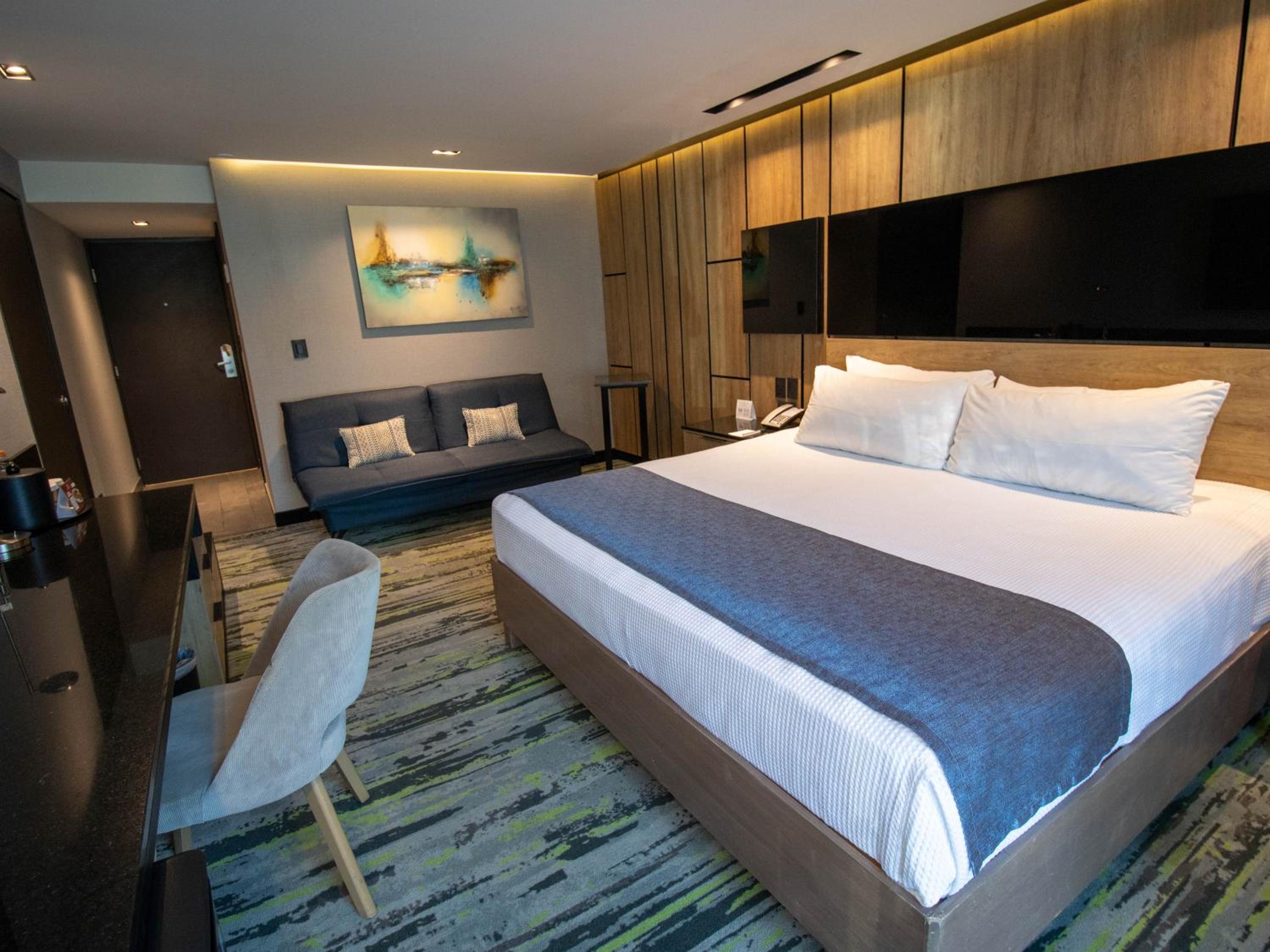Superior King Room - Photo 3