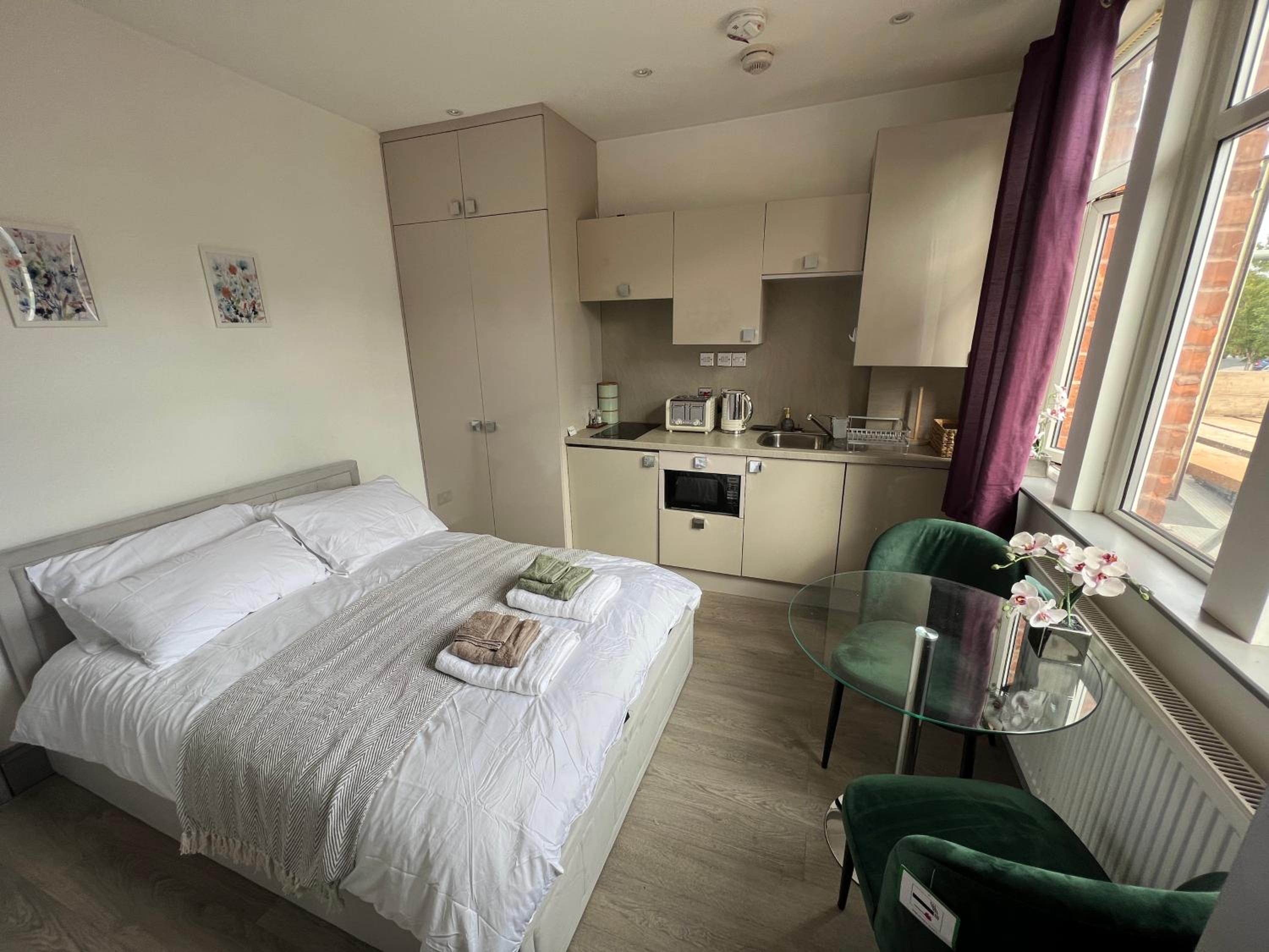 Studio Apartment photo 1