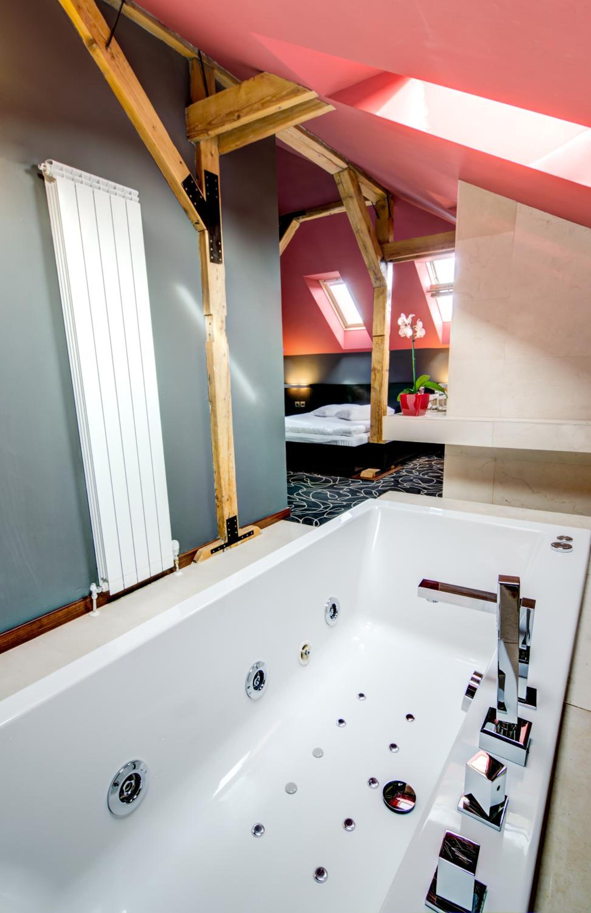 Suite - Photo 7