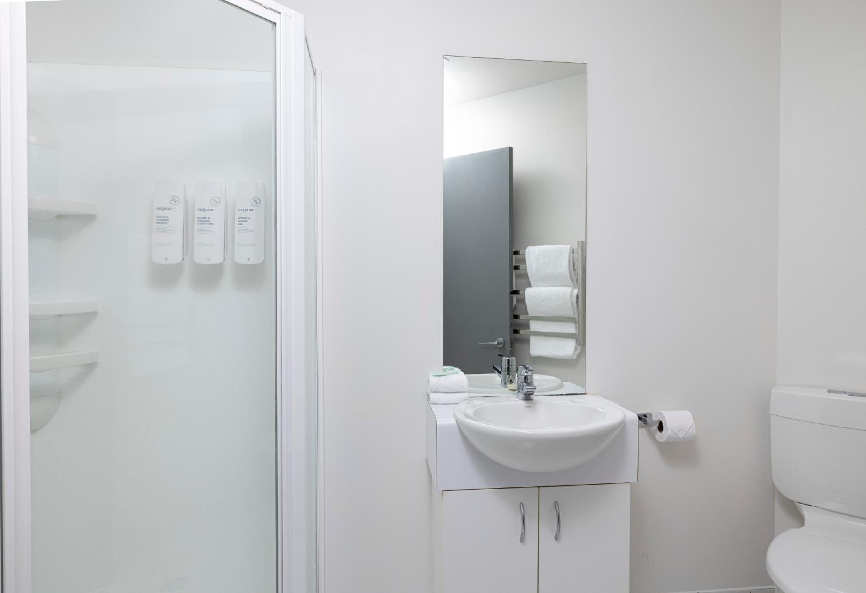 One-Bedroom Apartment - Photo 8