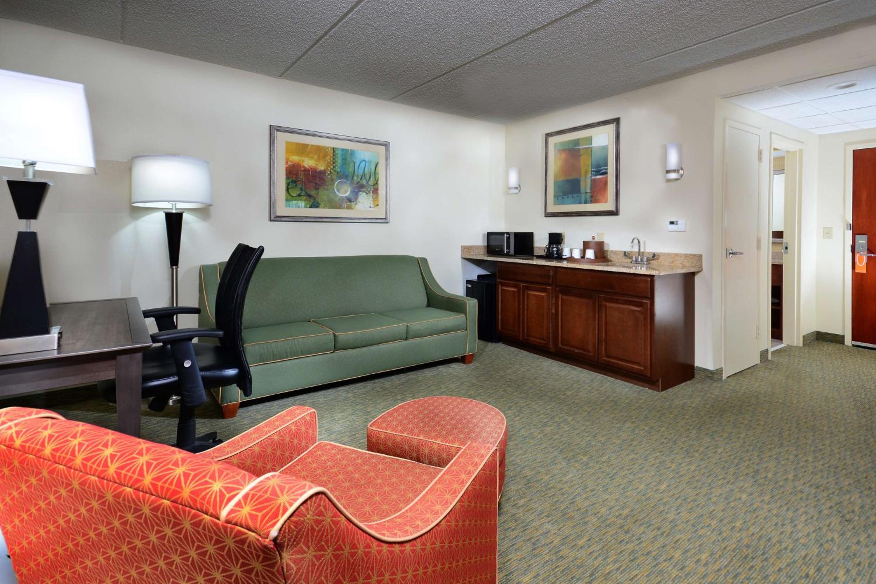 King Room with Sofa Bed and Study - Non-Smoking - Photo 1
