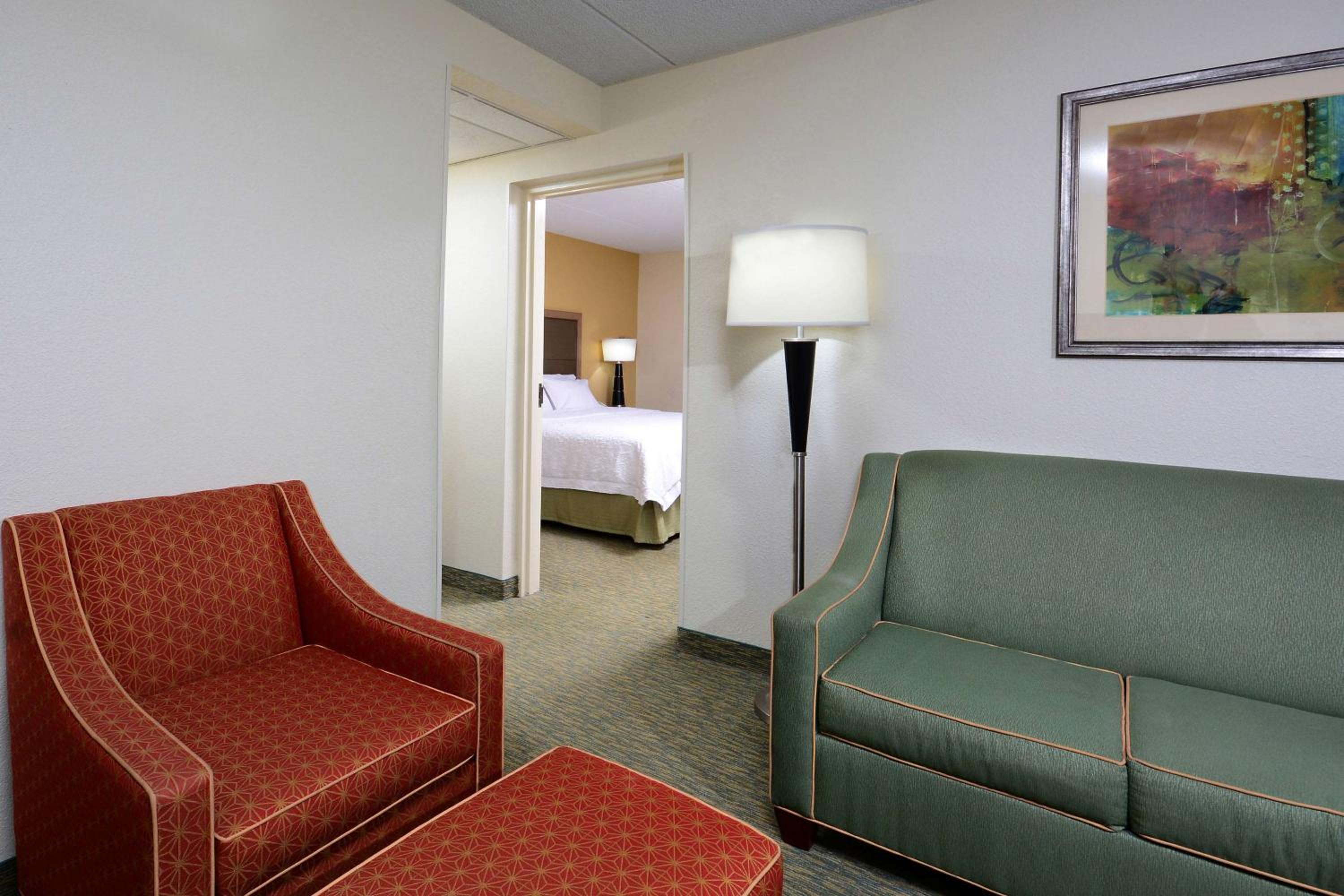 One-Bedroom King Suite - Non-Smoking - Photo 4