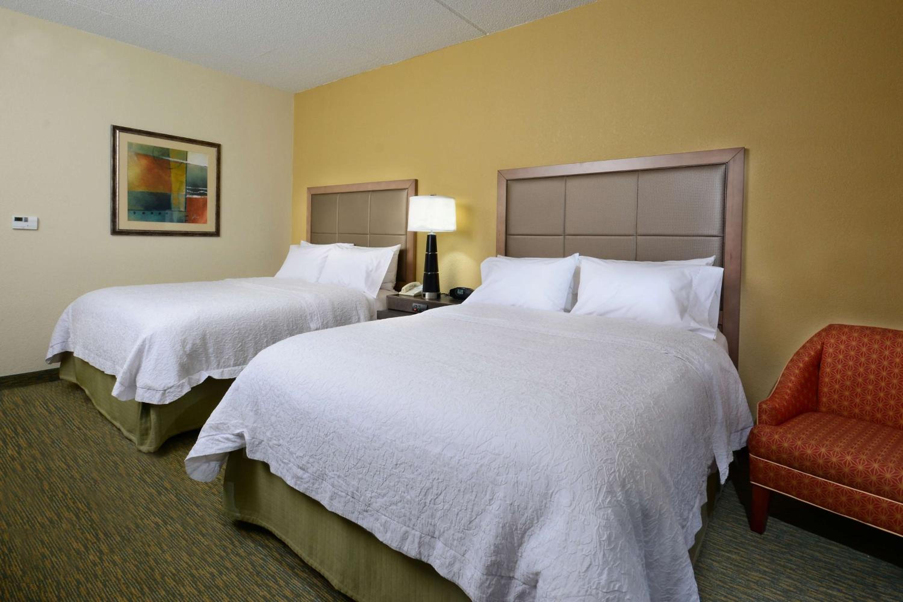 Room with Two Queen Beds - Non-Smoking - Photo 1