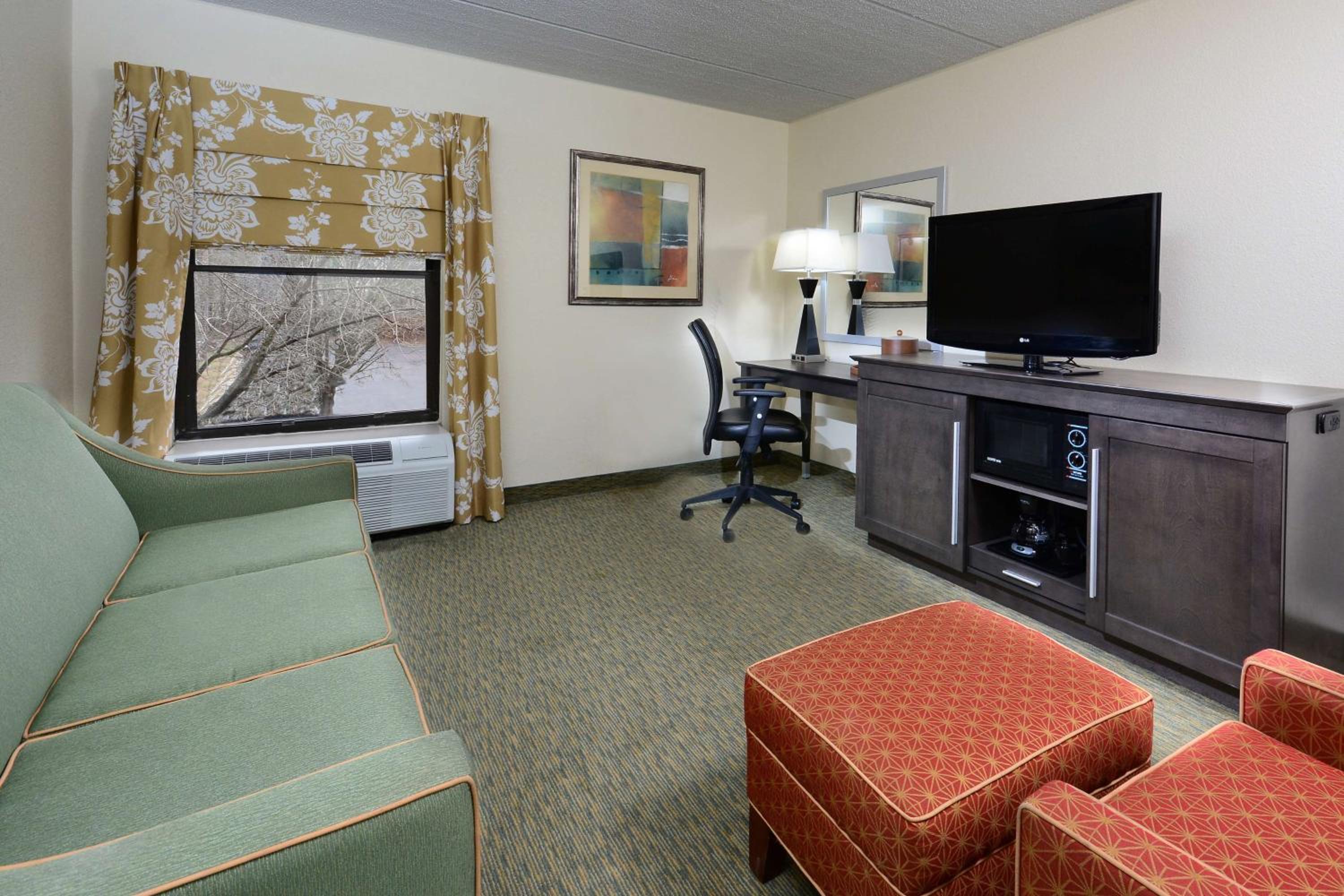 One-Bedroom King Suite - Non-Smoking - Photo 1