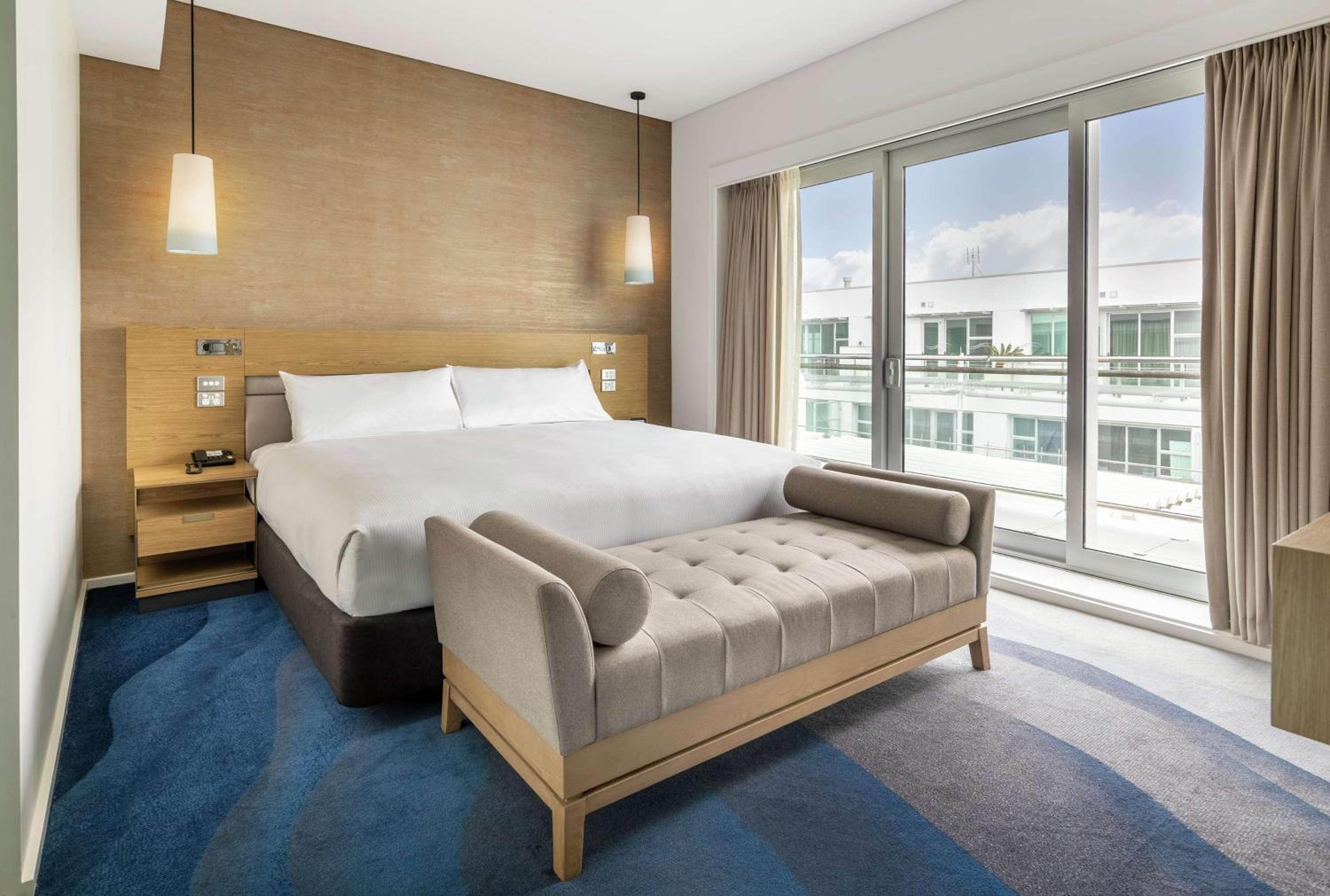 King Deluxe Plus Room - Photo 3