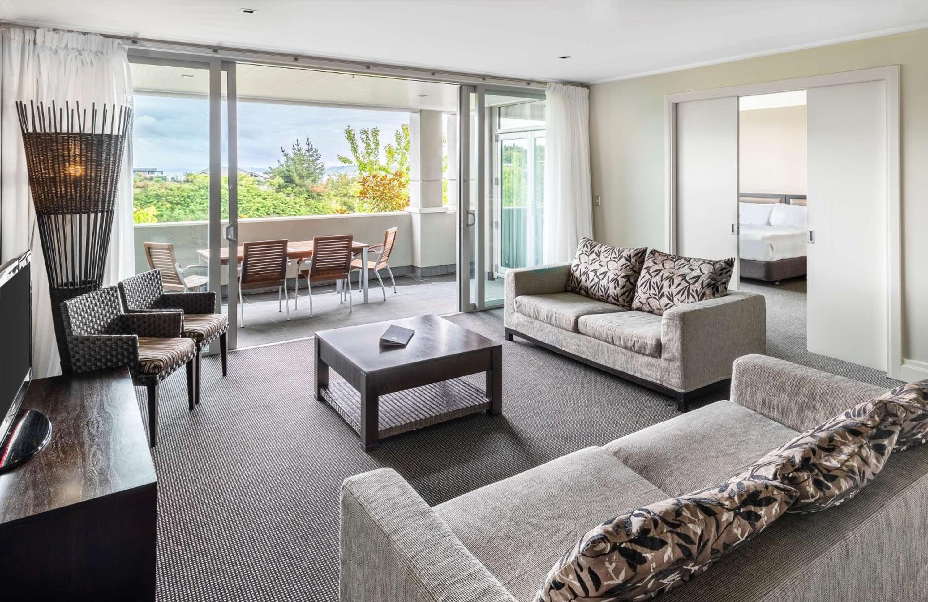 One-Bedroom Apartment - Photo 1