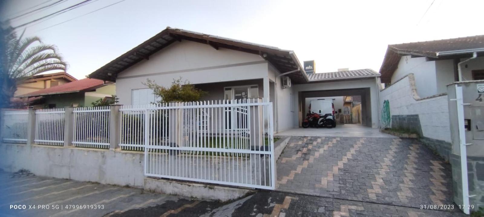 One-Bedroom House photo 2