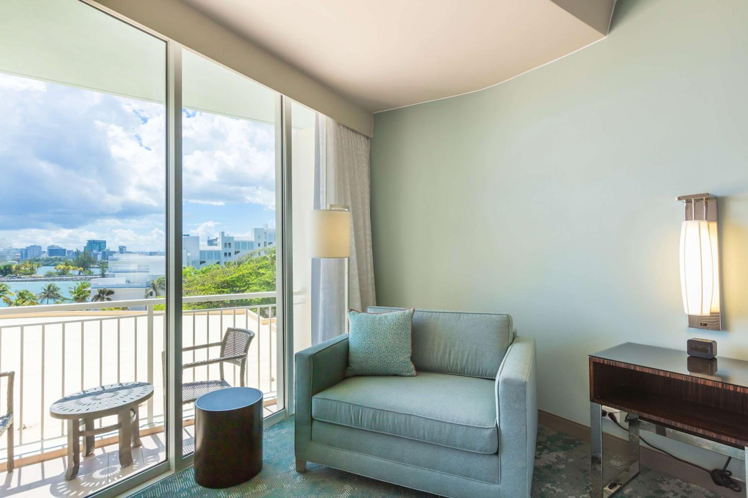 King Room with Resort or Garden View - Photo 8