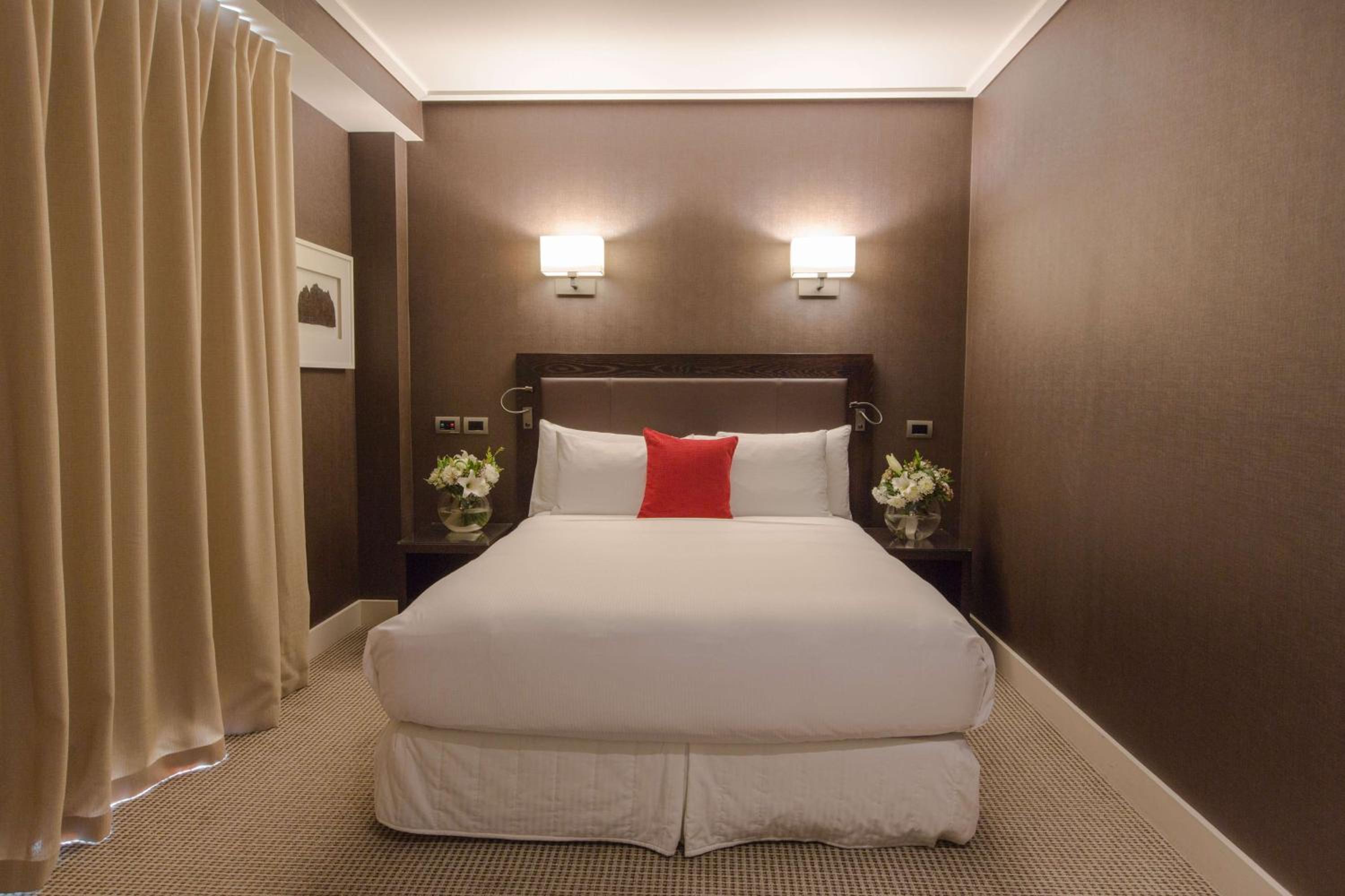 Queen Room - Accessible - Photo 3