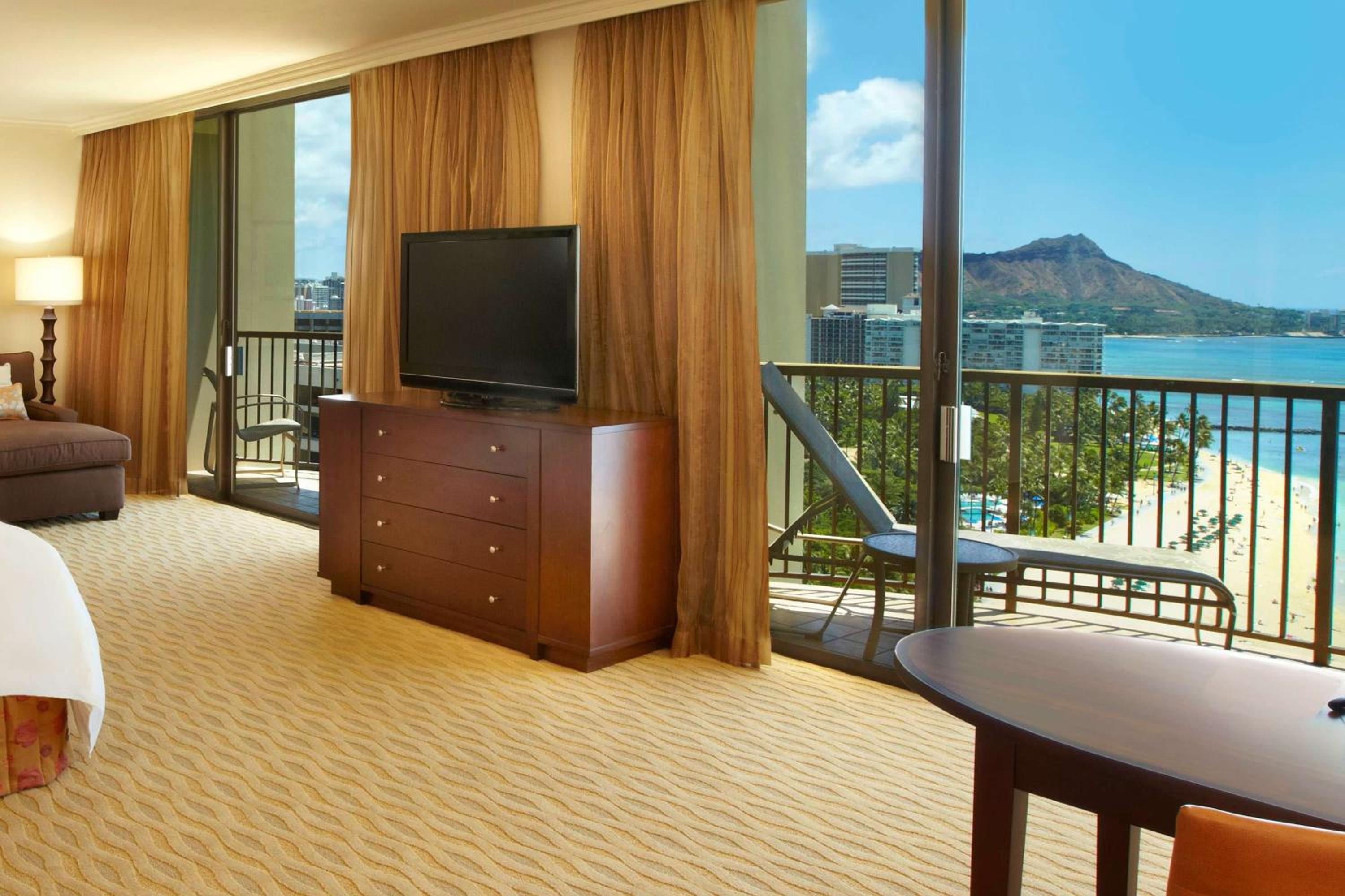 Rainbow Tower Ocean Front Junior Suite