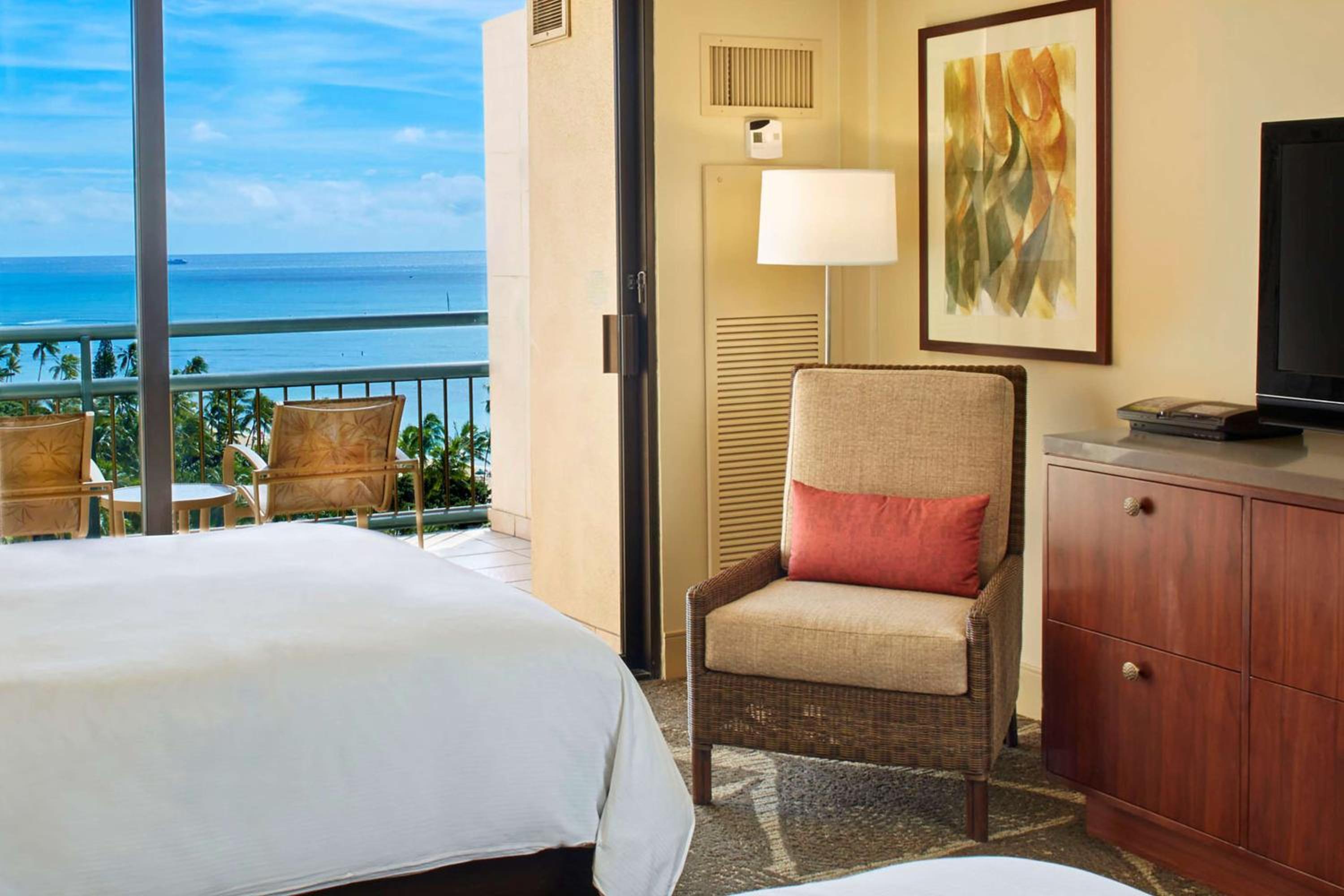 Diamond Head Tower Ocean View One-Bedroom Suite