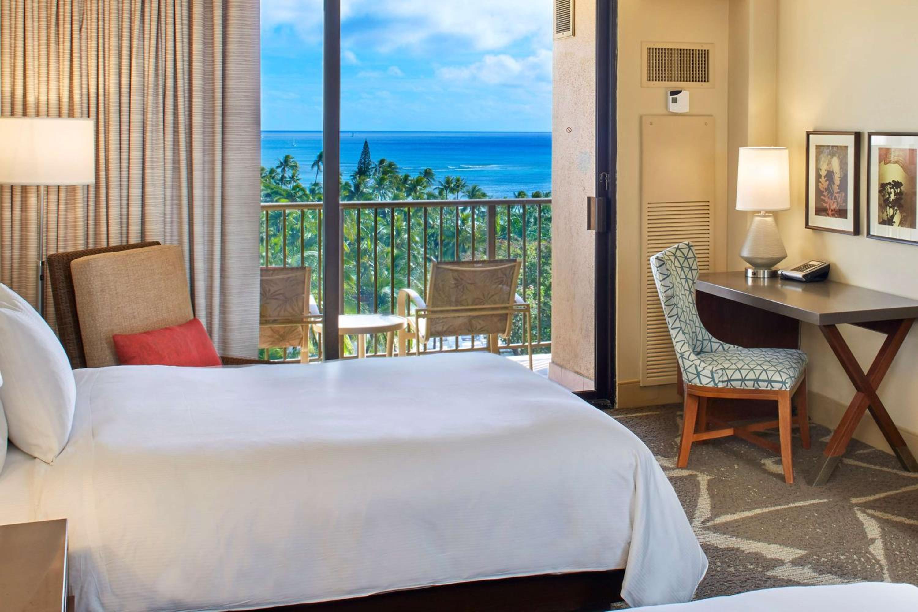 Diamond Head Tower Double Room With Two Double Beds And Ocean View