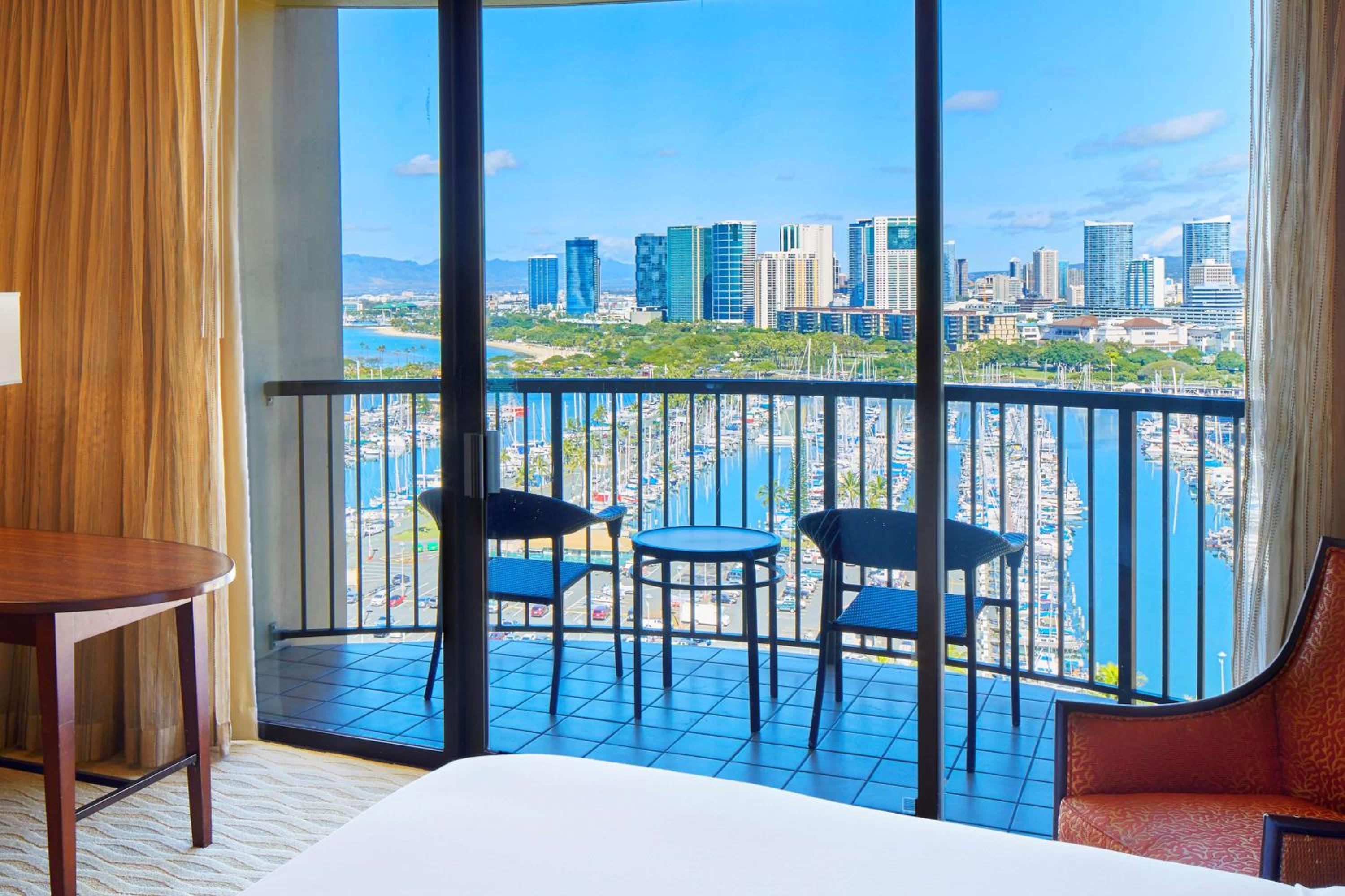 Rainbow Tower Lagoon View With Two Double Beds 