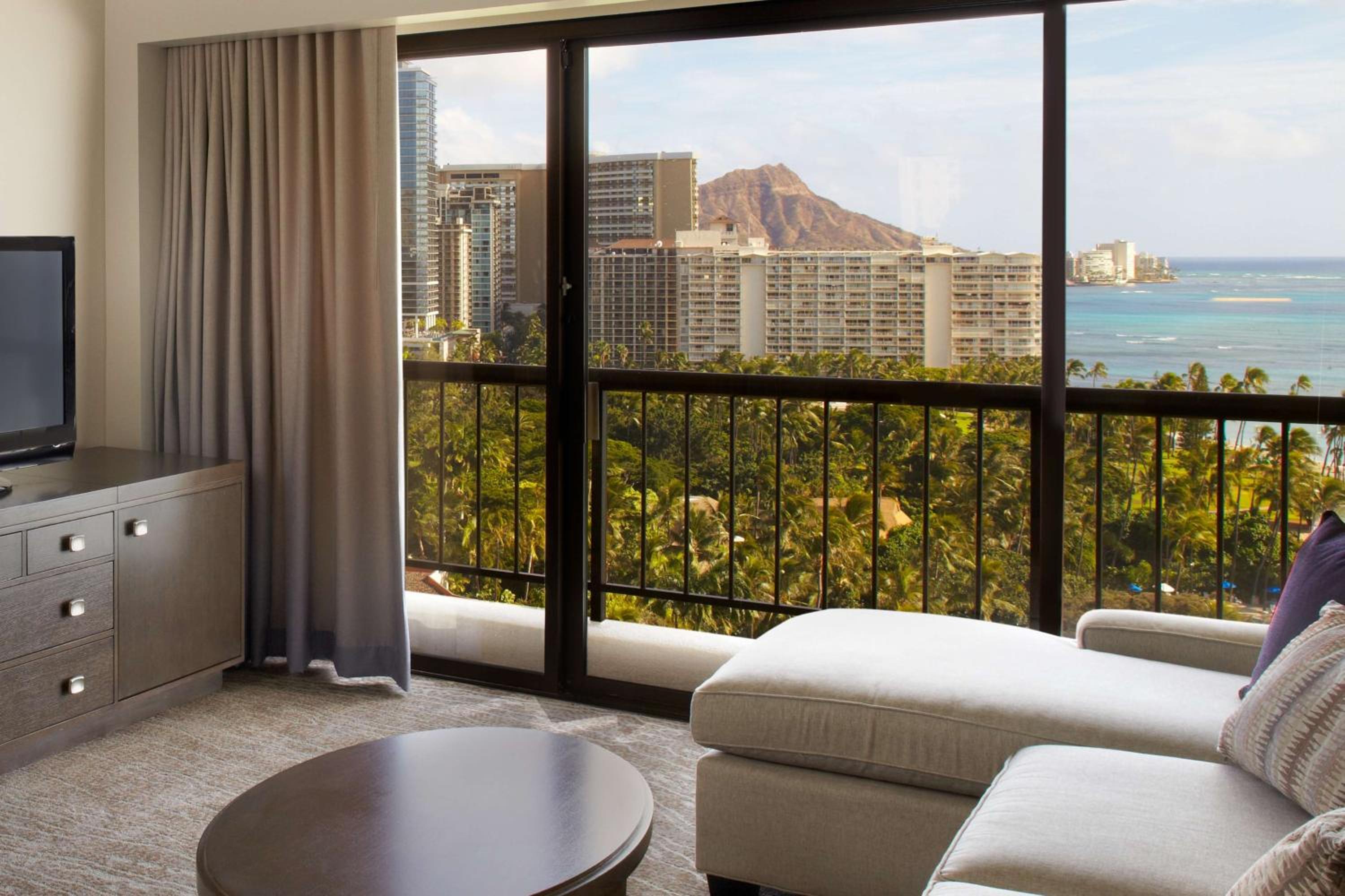 Ali'i Tower One-Bedroom King Suite