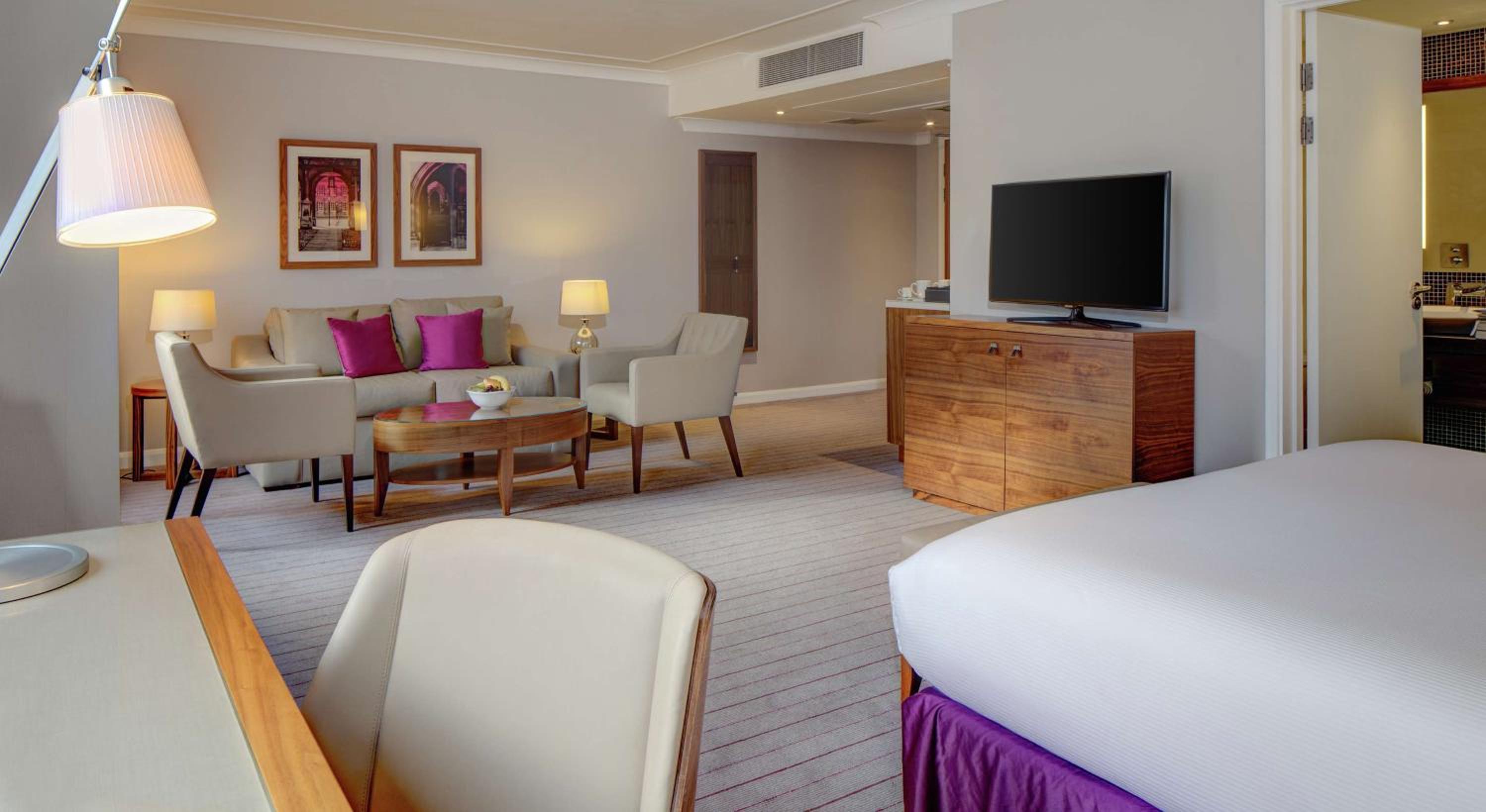 King Suite - Photo 2