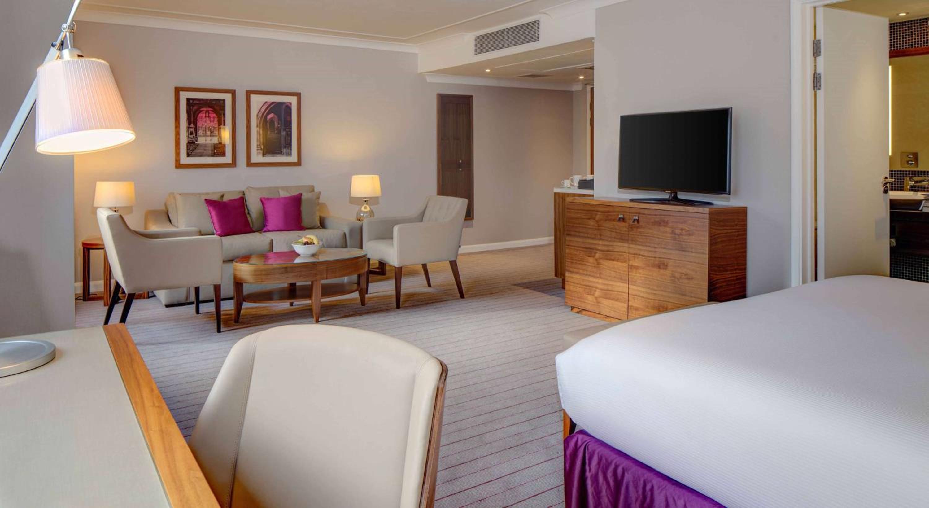 King Suite - Photo 3