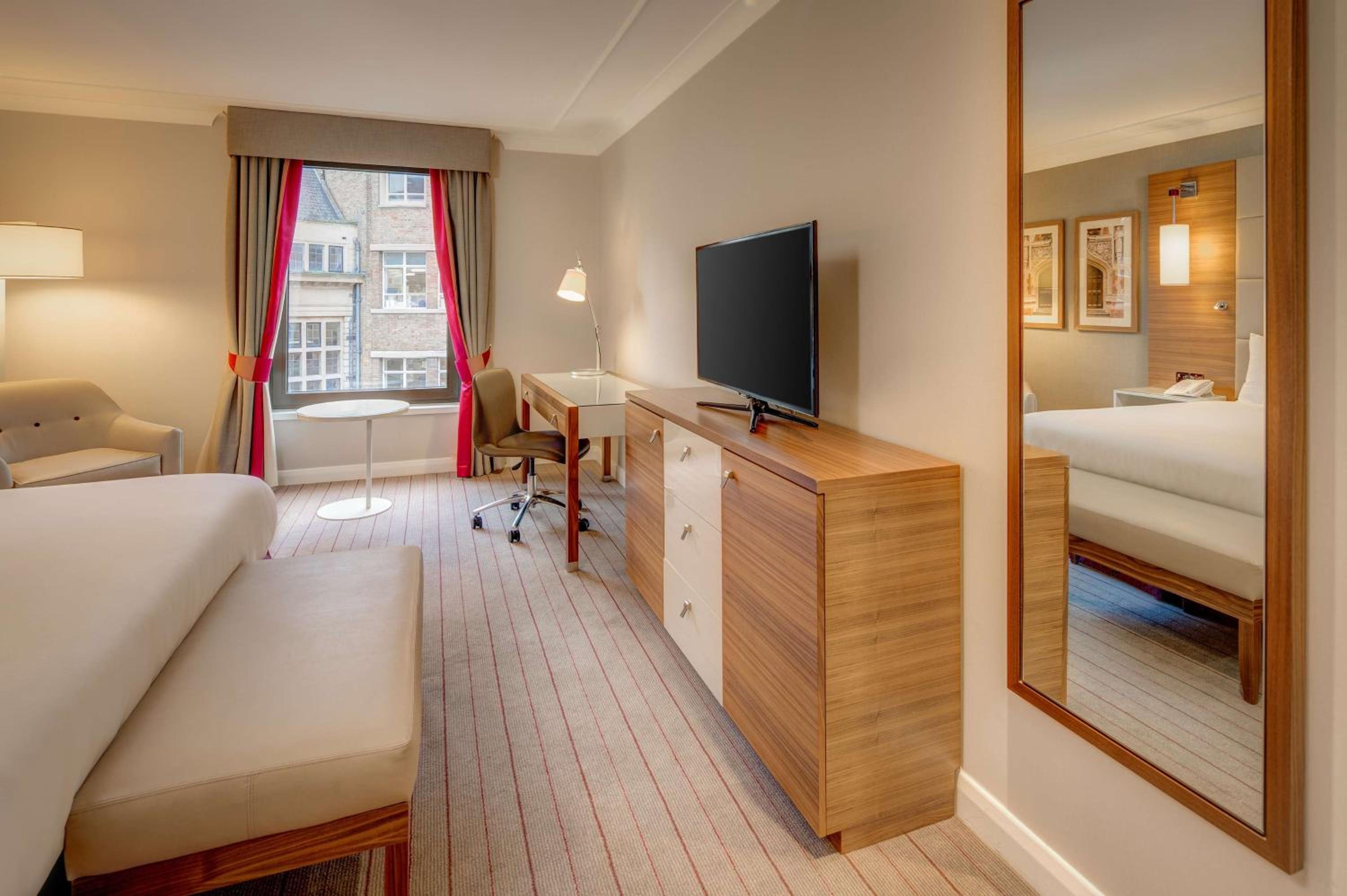 Executive King Room - Photo 2