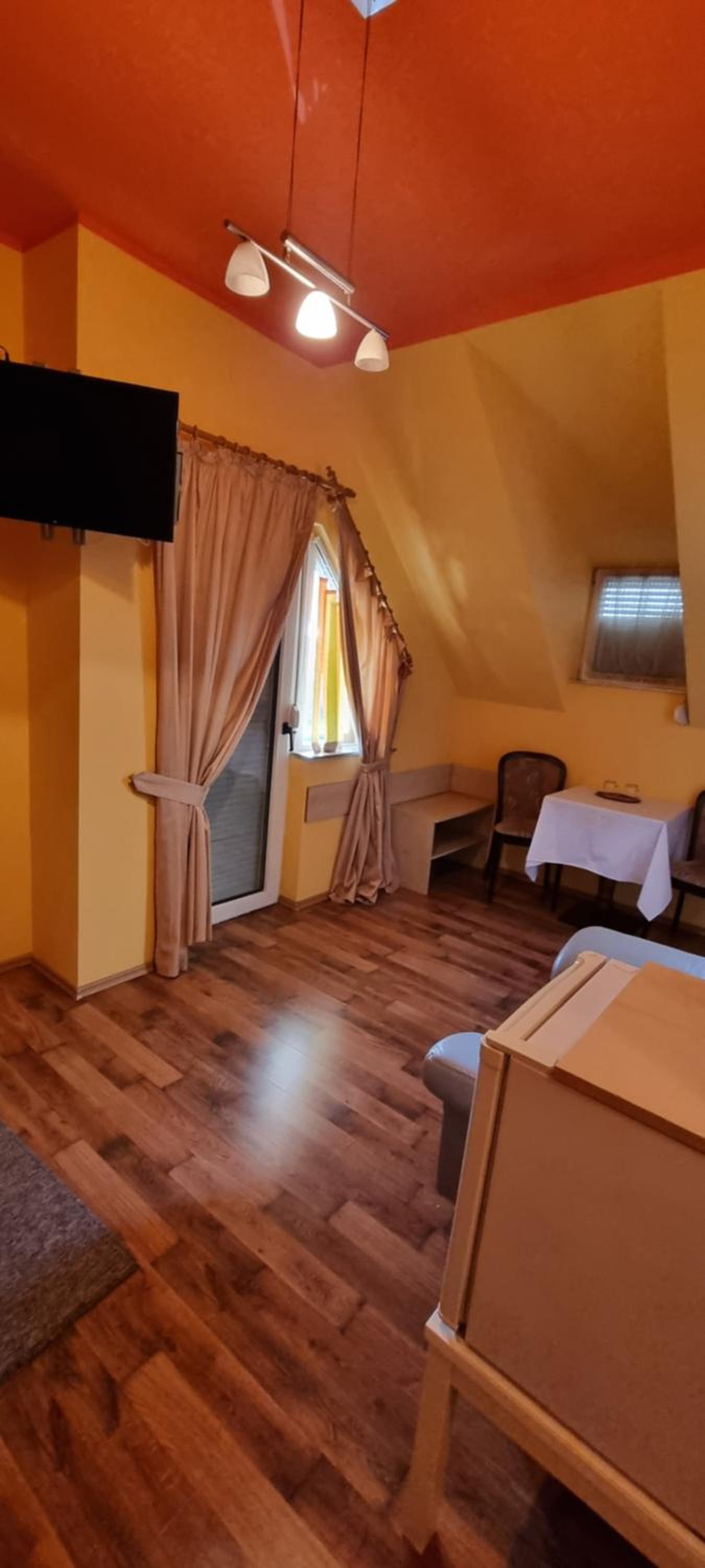 Double Room - Photo 14
