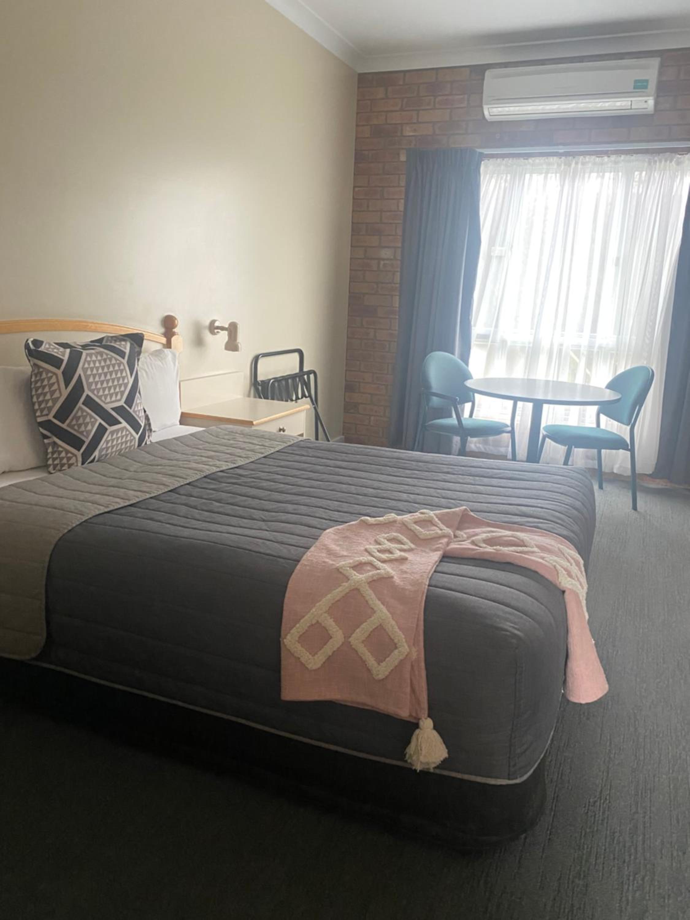Standard Queen Room - Photo 1